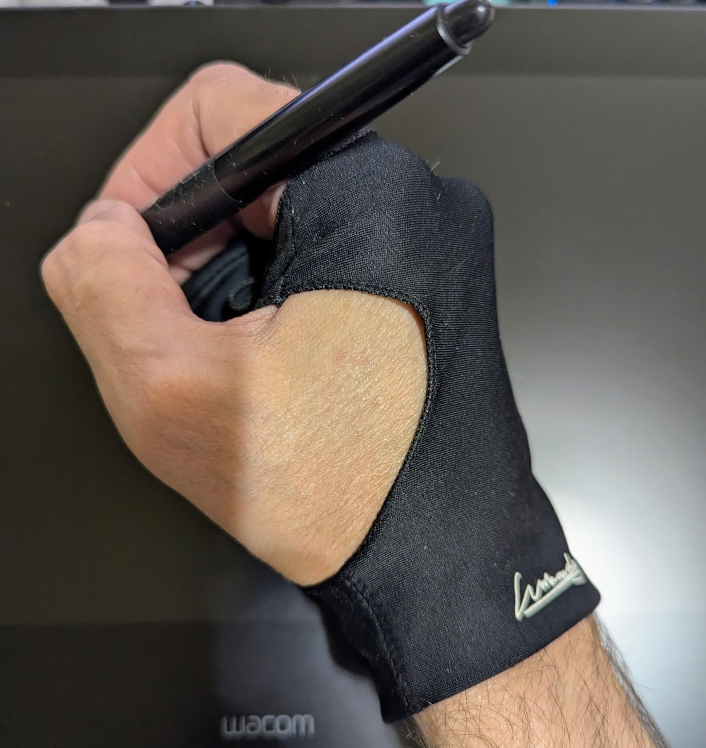 Digital Drawing Glove 2 Pack, Artist Glove for Drawing Tablet, iPad, Sketching, Art Glove with Two Finger for Right Hand and Left Hand (Smudge Guard, Medium, 3.15x8.58inch) customer photo 2