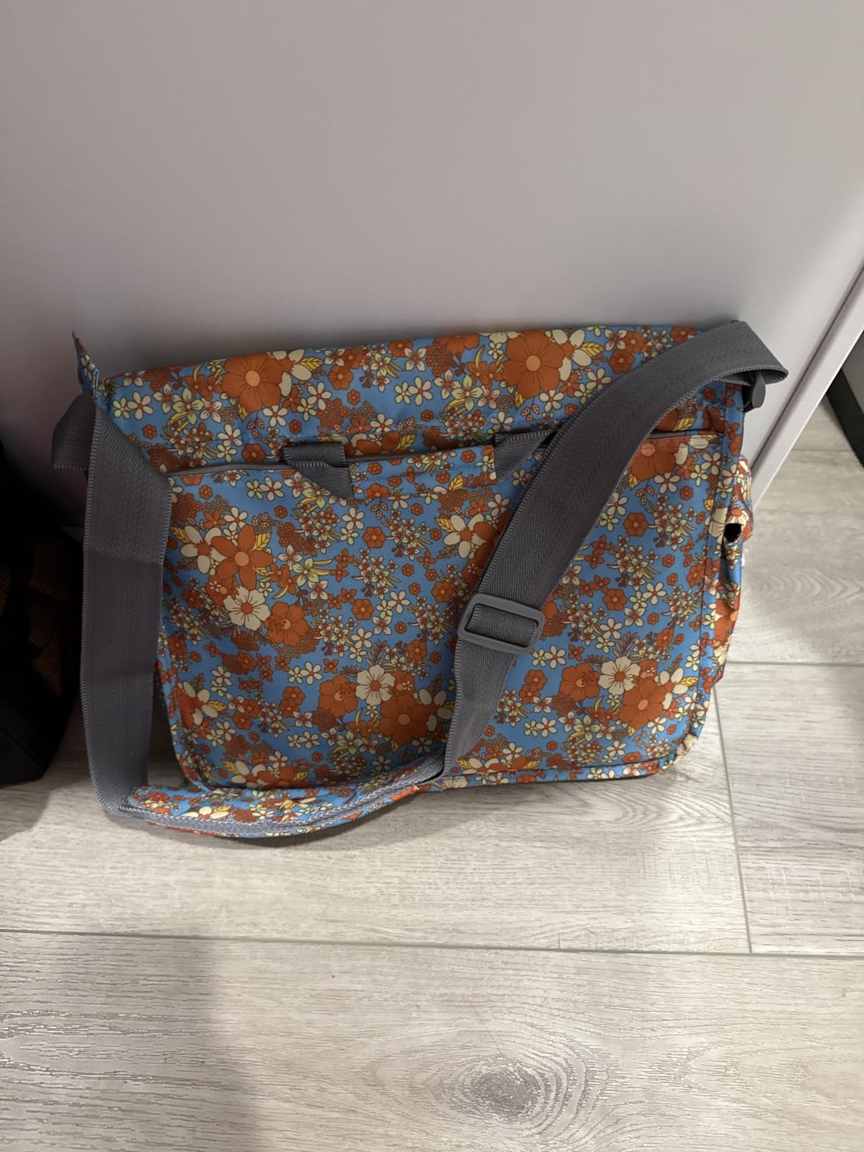 J World New York Thomas Laptop Messenger Bag for Women & Men. Kids Computer Bookbag customer photo 1