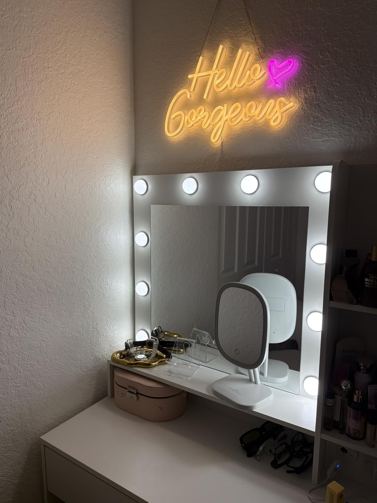 Hello Gorgeous Neon Sign Hello Beautiful Pink LED Neon Lights for Home Wedding Birthday Backdrop with Dimmable Switch (5V, 16.5X10.6inches) customer photo 1