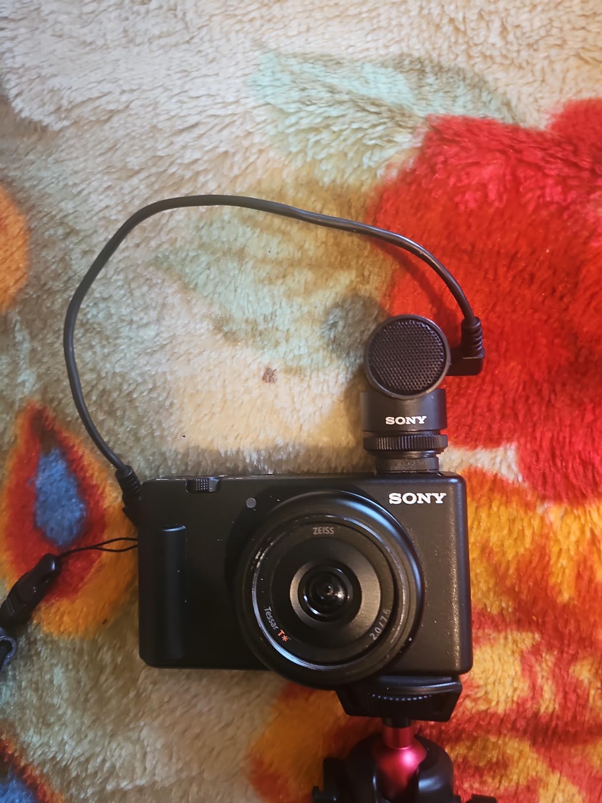 Sony Vlogger Shotgun Microphone ECM-G1, Auxiliary customer photo 2