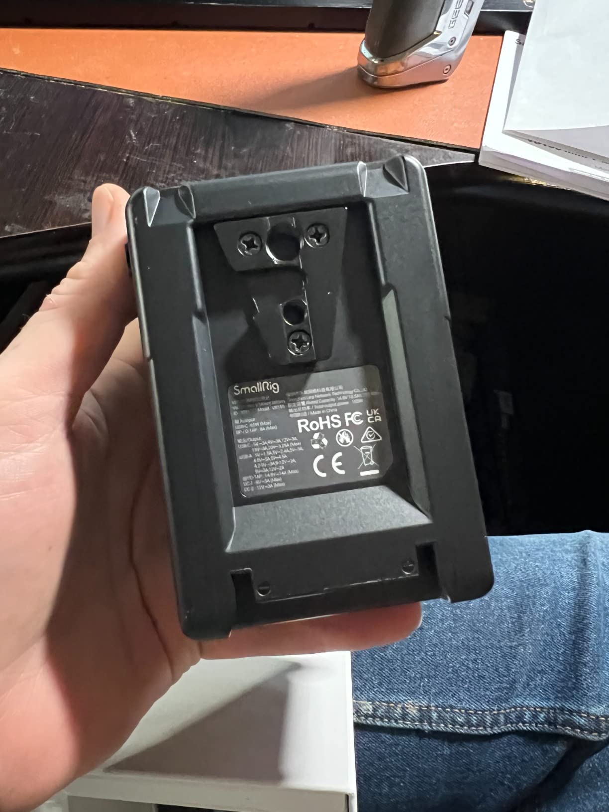 SMALLRIG V Mount Battery VB155, 155Wh / 10500mAh V Mount Battery with 100W Output, 3H Full Charge, with USB-C, D-TAP, USB-A, Dual DC Ports, OLED Screen, for Camera, Camcorder, Monitor, Video Light customer photo 2
