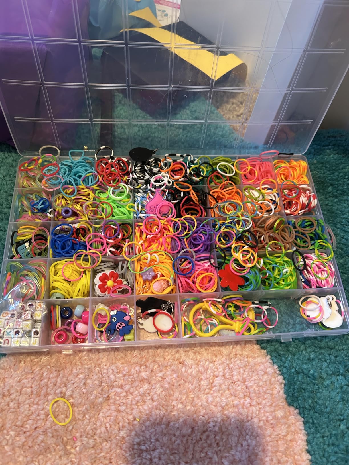 JIYAKO 2500+ Rubber Band Bracelet Kit, Loom Bracelet Making Kit for Kids, Rubber Bands Refill Loom Set, Friendship Bracelet Birthday Gift Kits customer photo 2