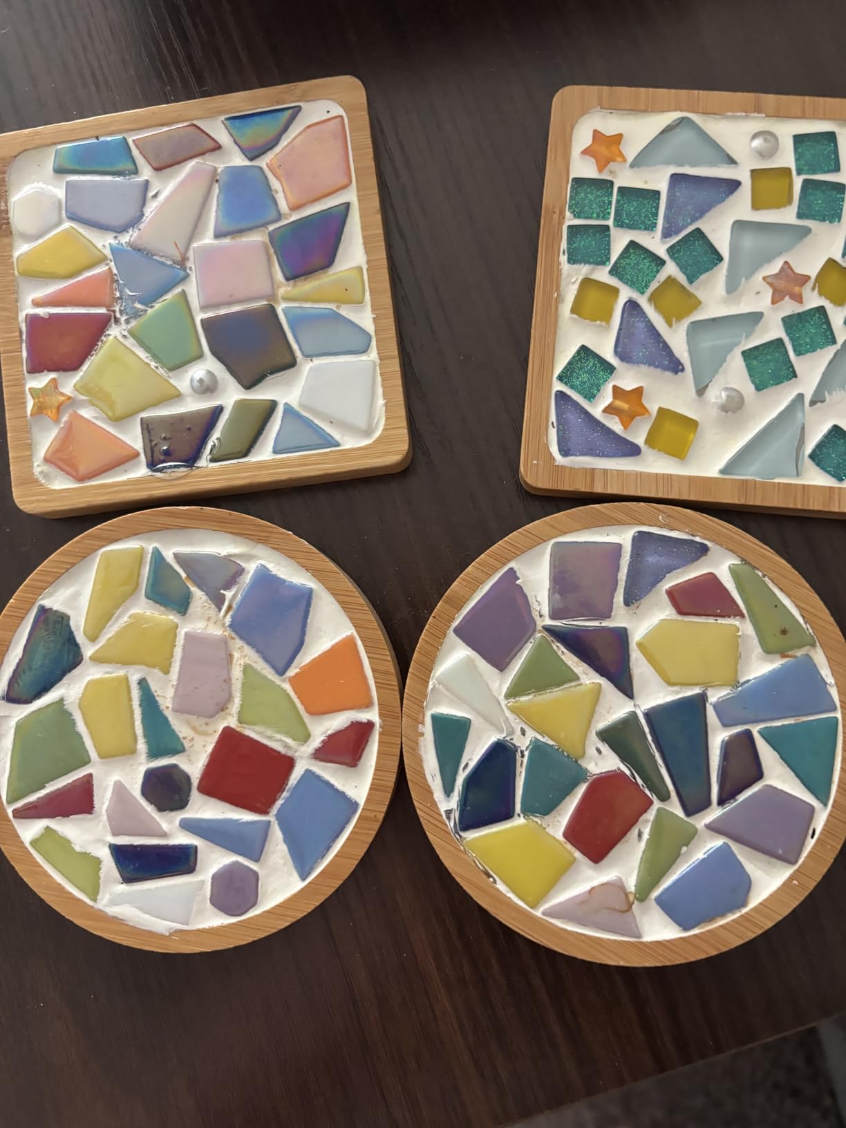 WATHFKCU 4 Sets DIY Glass Mosaic Tiles for Crafts,Mixed Color Mosaic Kits with Wooden Coaster for Adults,Mosaic Crafts Materials Package for Coaster Handmade Home Decor Gifts customer photo 2