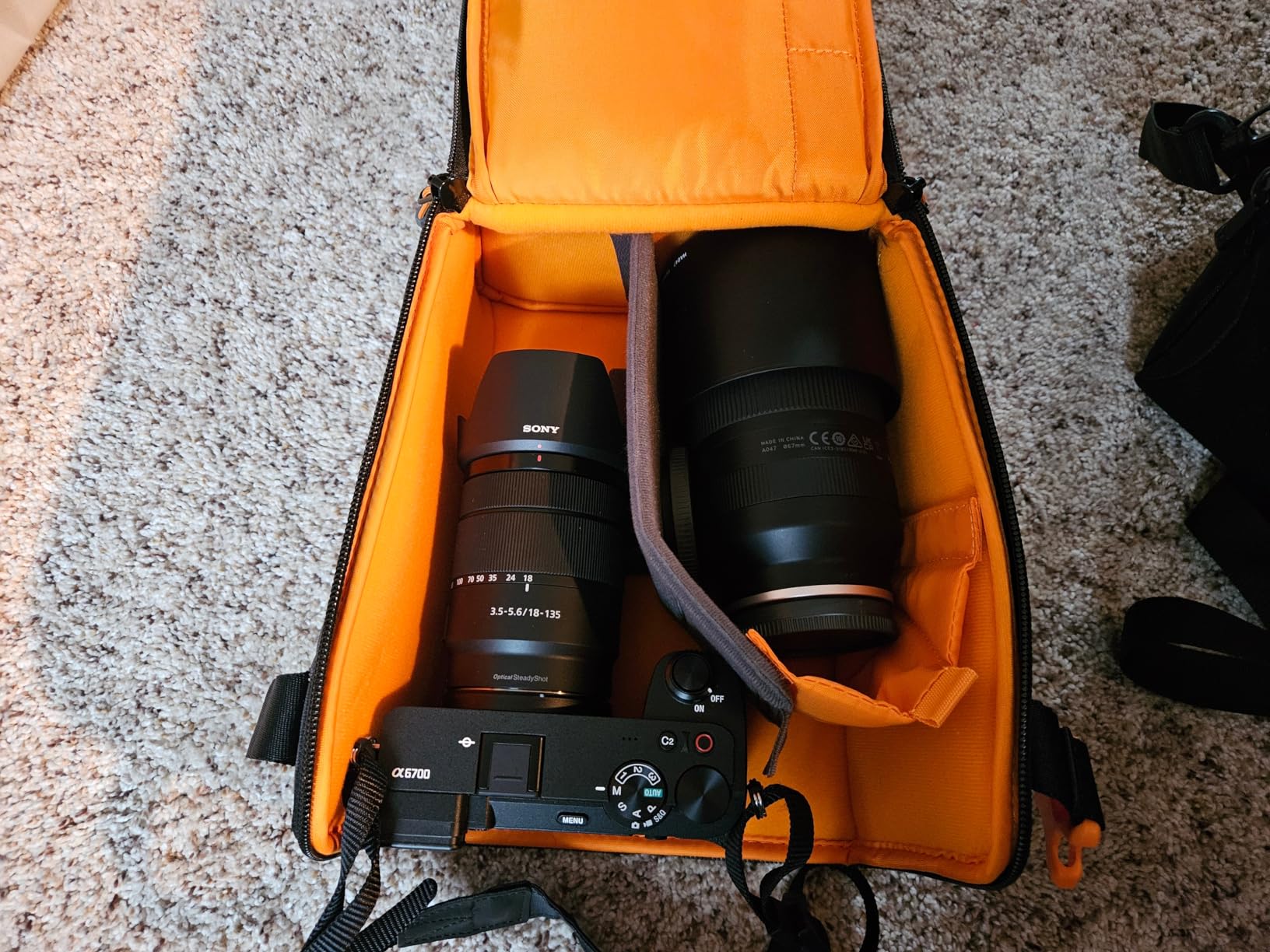 Lowepro GearUp Creator Box - Camera Insert with QuickDoor Access and Adjustable Dividers for Mirrorless or DSLR Cameras (LP37348-PWW) customer photo 1