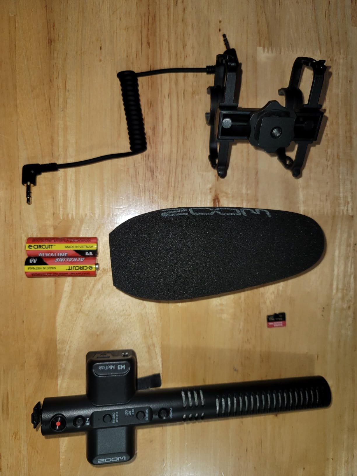 Zoom M3 MicTrak On-Camera Shotgun Microphone/Recorder for Filmmakers with Stereo & Mono Capture Modes, 32-Bit Float, Shockmount, USB Microphone, Battery Powered customer photo 2