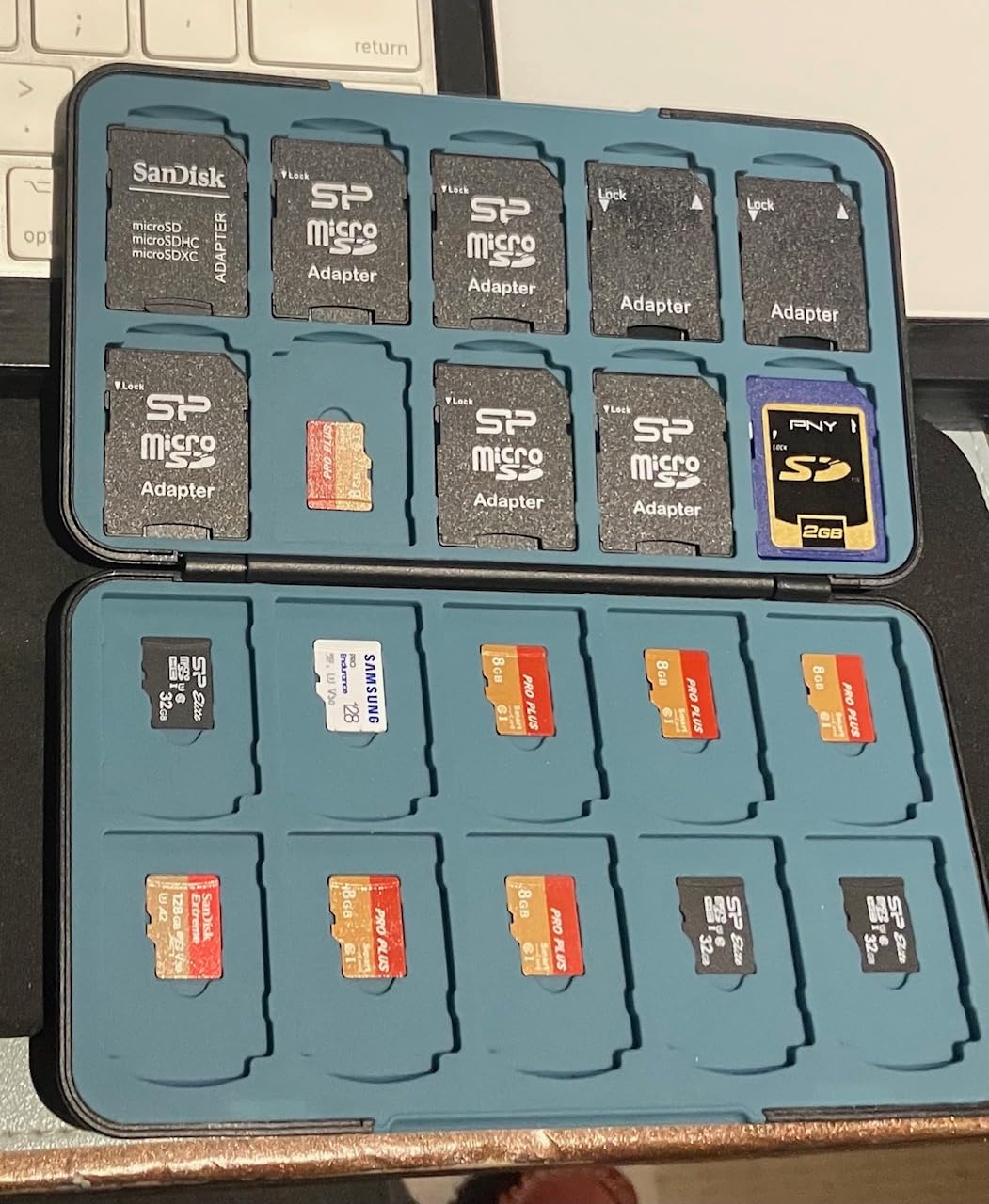 HEIYING SD Card Holder for Memory SD Card and Micro Card, Portable SD Card Holder SD SDHC SDXC TF Card Storage with 20 SD Cards Slots & 20 Micro SD Cards Slots customer photo 1