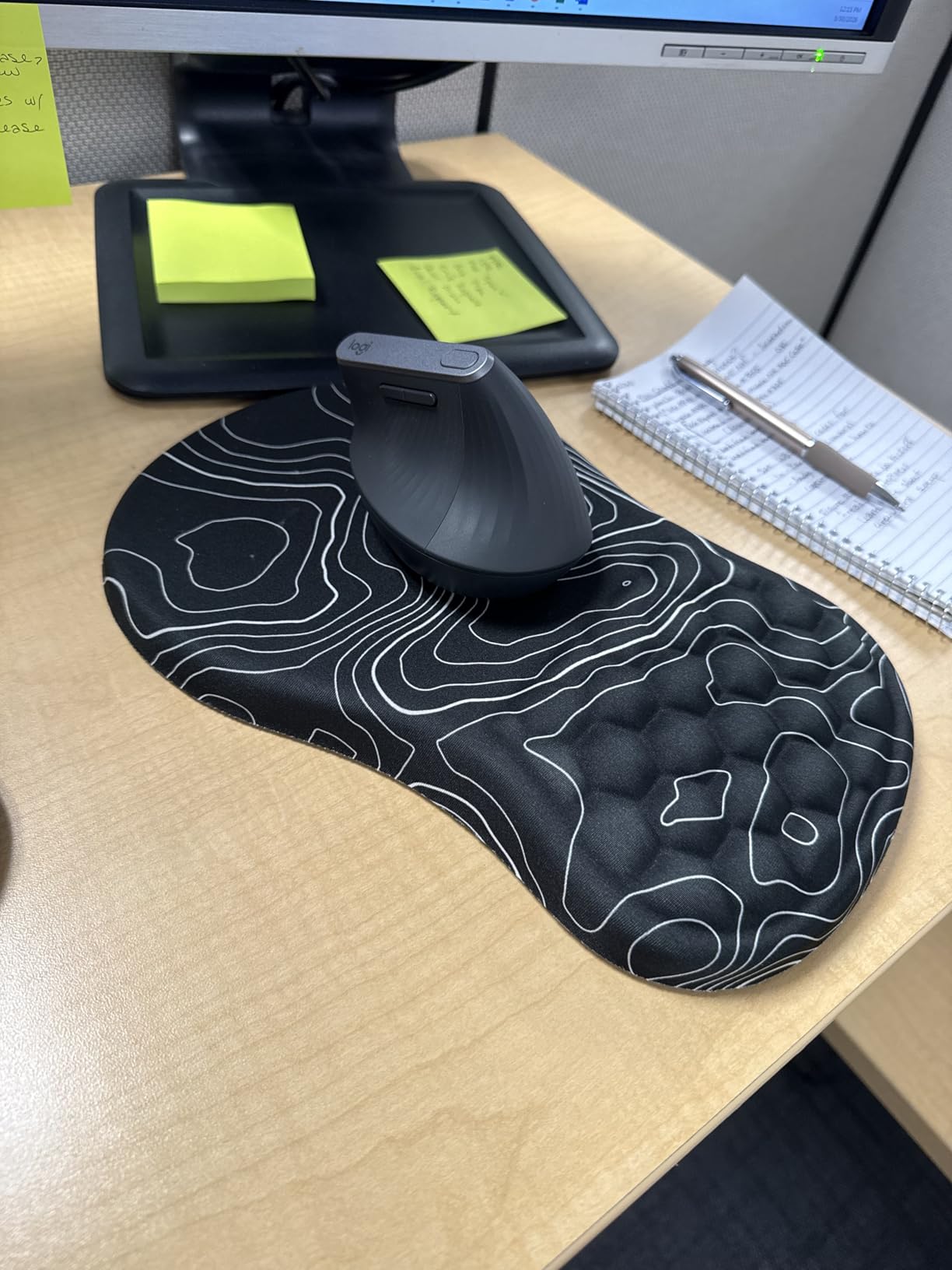 Hokafenle Ergonomic Mouse Pad Wrist Support, Wrist Rest Mousepad for Carpal Tunnel Pain Relief with Integrated Memory Foam Slope Massage Bulge (11.8x7.9 inch, Topographic Contour) customer photo 2