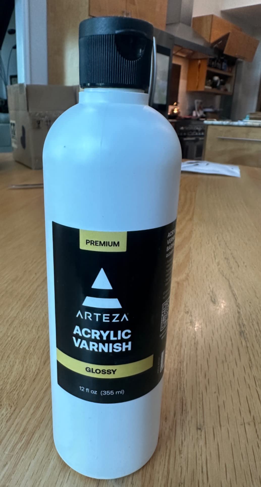 ARTEZA Satin Acrylic Varnish 12oz/355ml, UV-Protective, Clear Finish for Canvas, Wood & More - Protect Against Dust, Dirt and Scratches customer photo 2