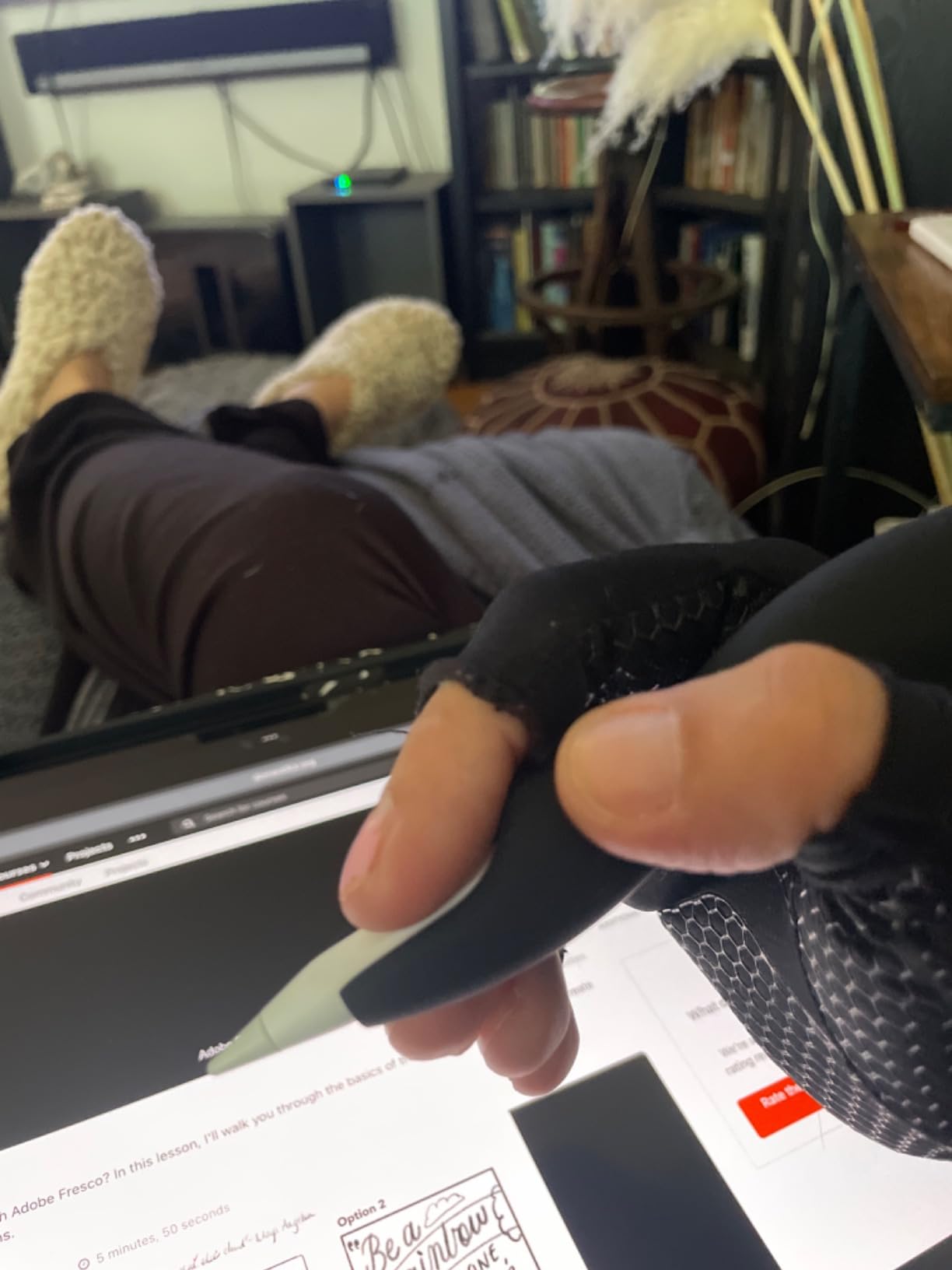 The Grip for Apple Pencil Pro, 1st /2nd Gen Apple Pencil, and USB-C model // More Comfort. Better Control. customer photo 1