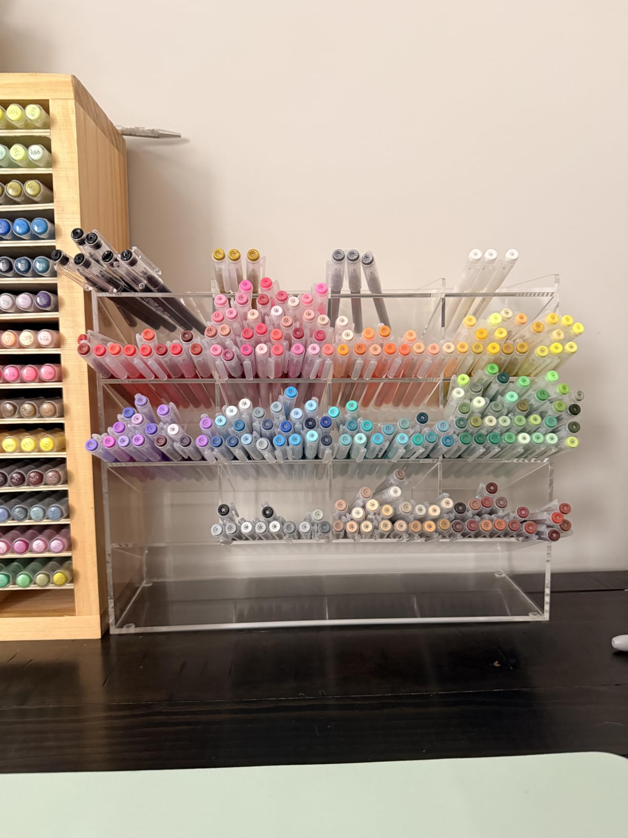 BEYGORM Acrylic Vertical Marker Organizer for 150 Markers with 13 Compartments, Clear Angled Pen & Pencil Holder, Large Desk Stationery & Art Supply Storage for Office & School (10.2 x 9.8 x 4 Inch) customer photo 2