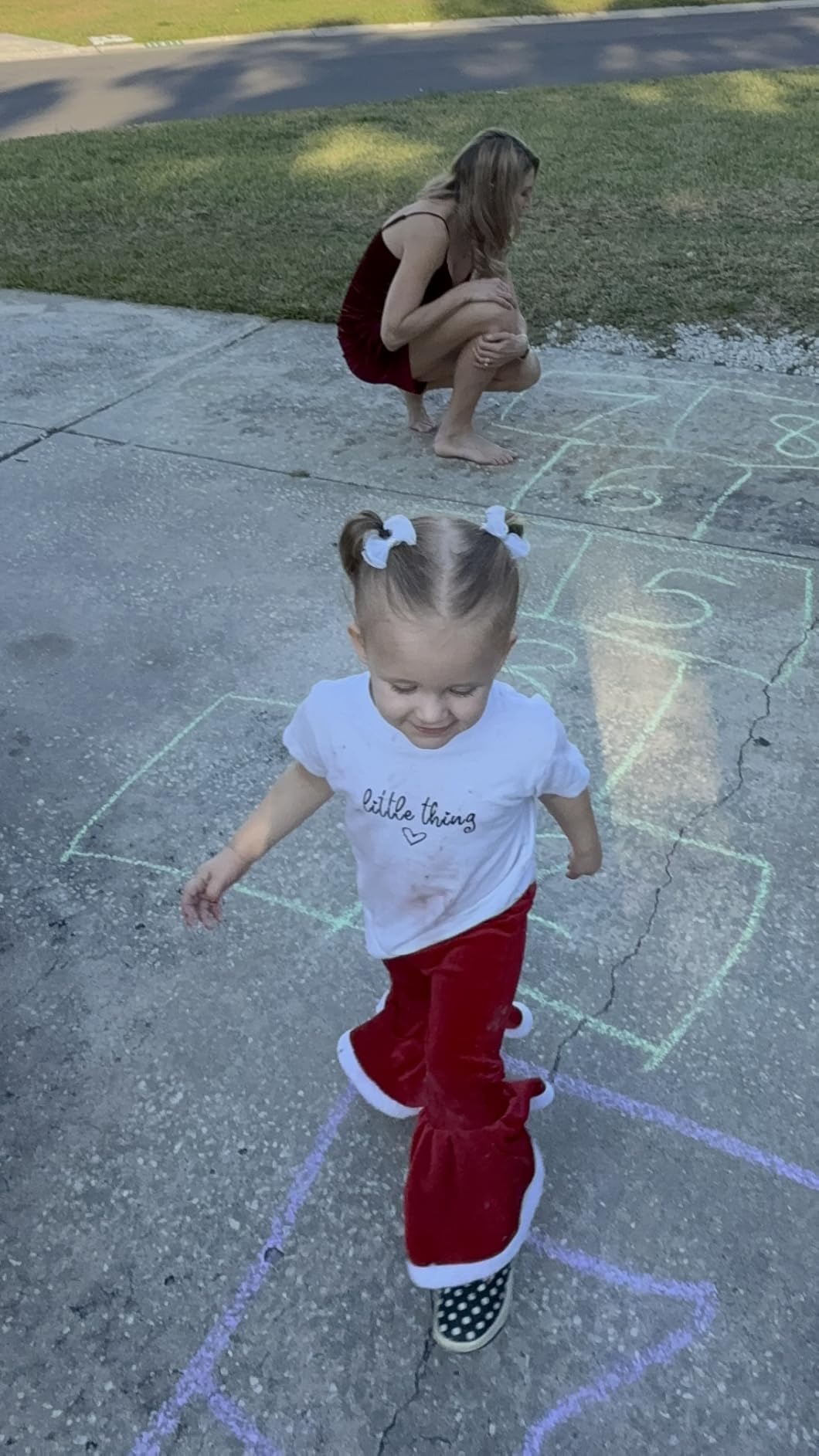Urban Infant Non-Toxic Sidewalk Chalk for Toddlers and Kids - Washable Outdoor Jumbo Chalk - Rainbow customer photo 1