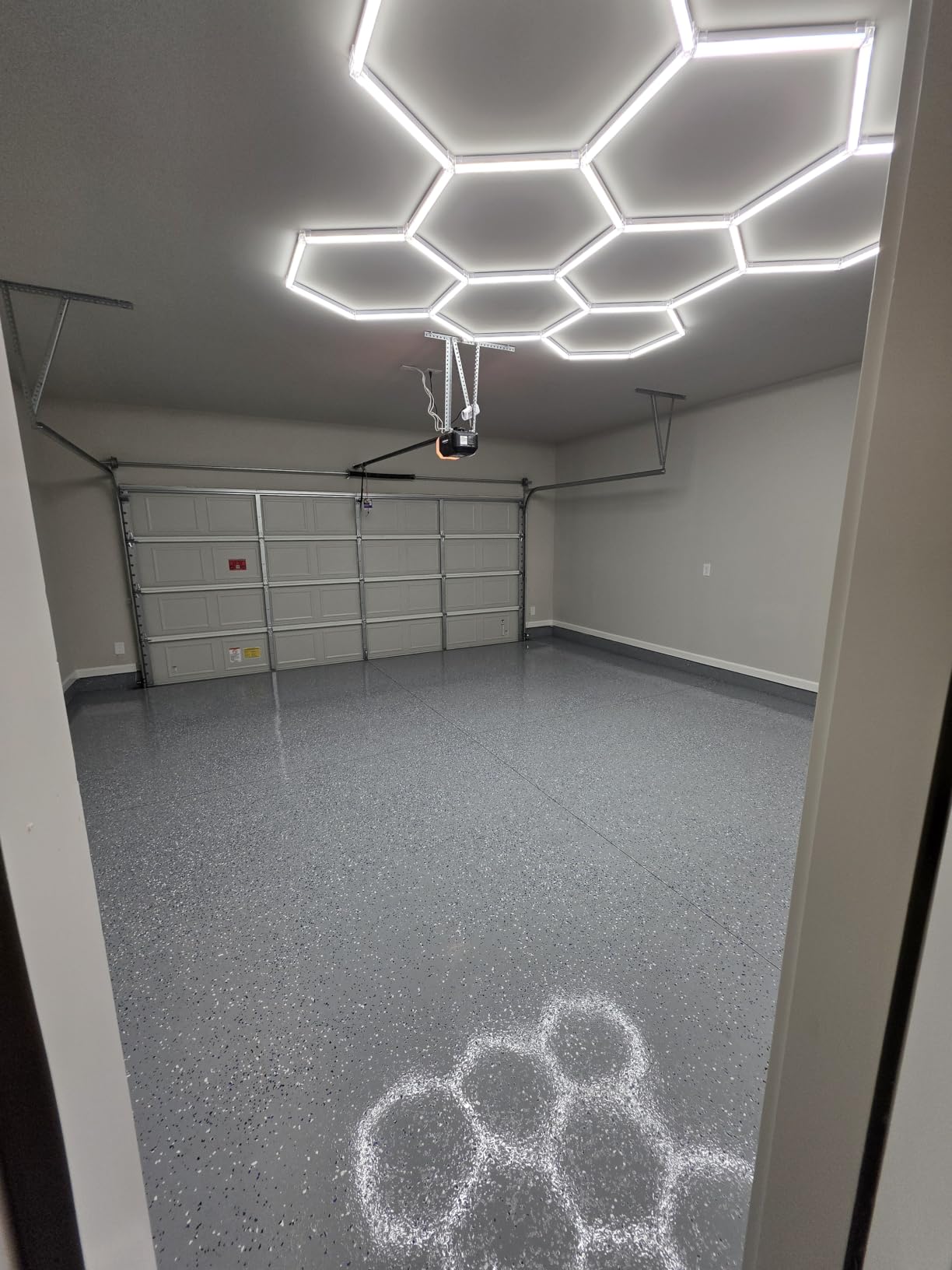 MODERN Hexagon Garage Lights, 25 Pack 216W 25920LM High Brightness Hexagon Garage LED Lights for Garage, Shopping Mall, Workshop and Car Detailing Shop customer photo 2