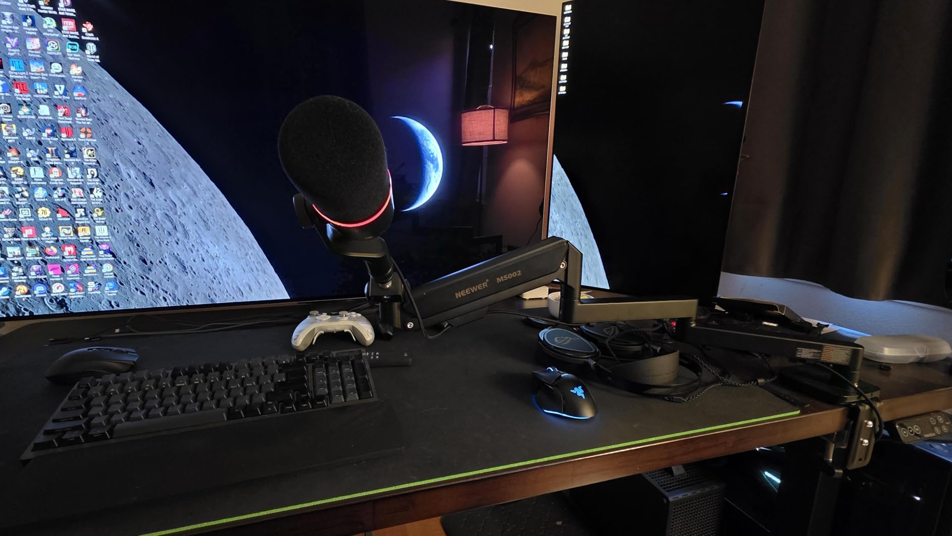 Neewer Low Profile Mic Arm Desk Mount, 360 Degree Swivel Boom Arm with Pneumatic Damping Adjustable, Cable Management, Compatible with Shure MV7 SM7B Blue Yeti - MS002 customer photo 1