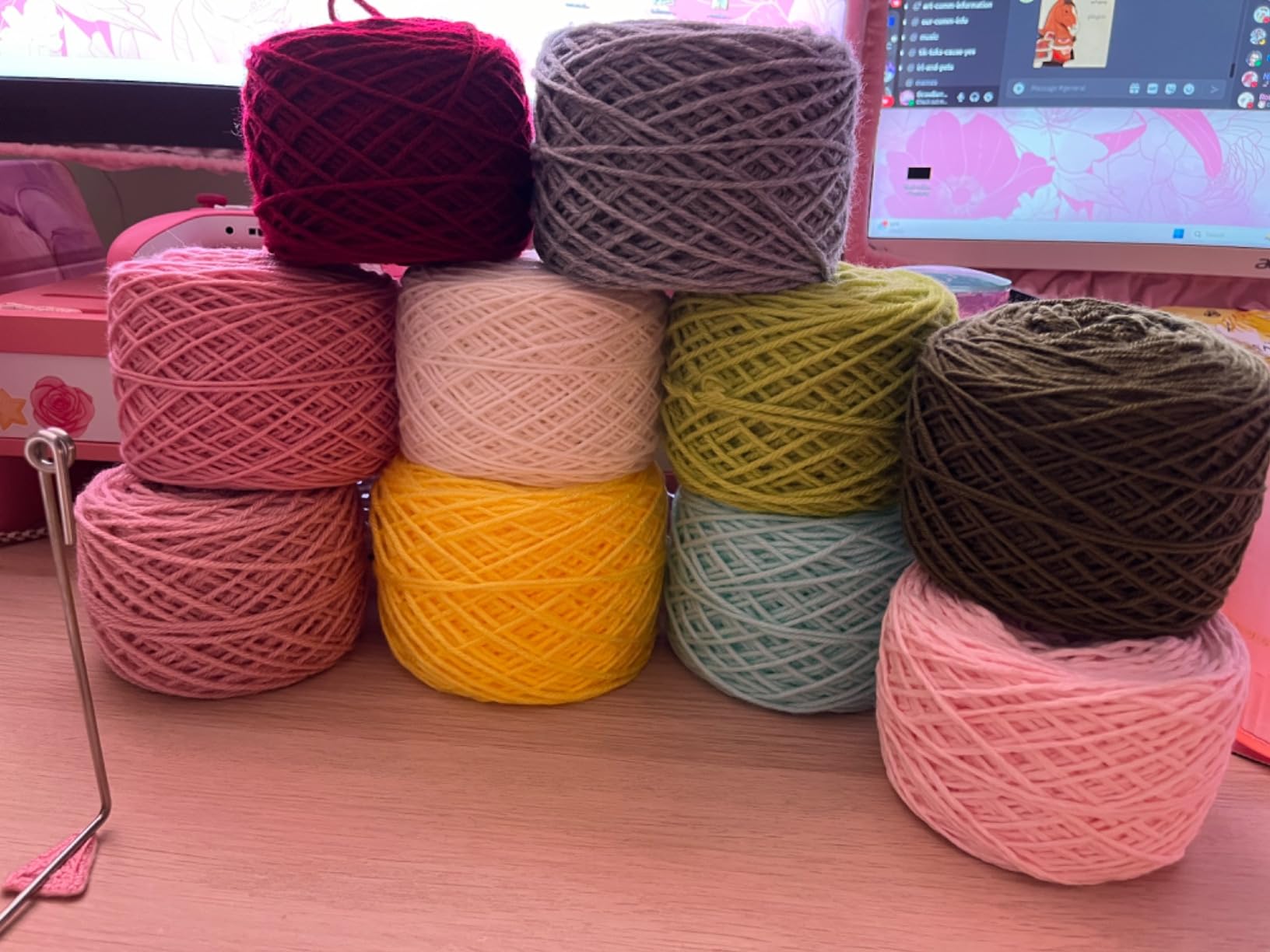 INMAKER Yarn Winder and Swift, Ball Winder and Swift Combo for Crocheting & Knitting, Quick Install Yarn Spinner customer photo 2