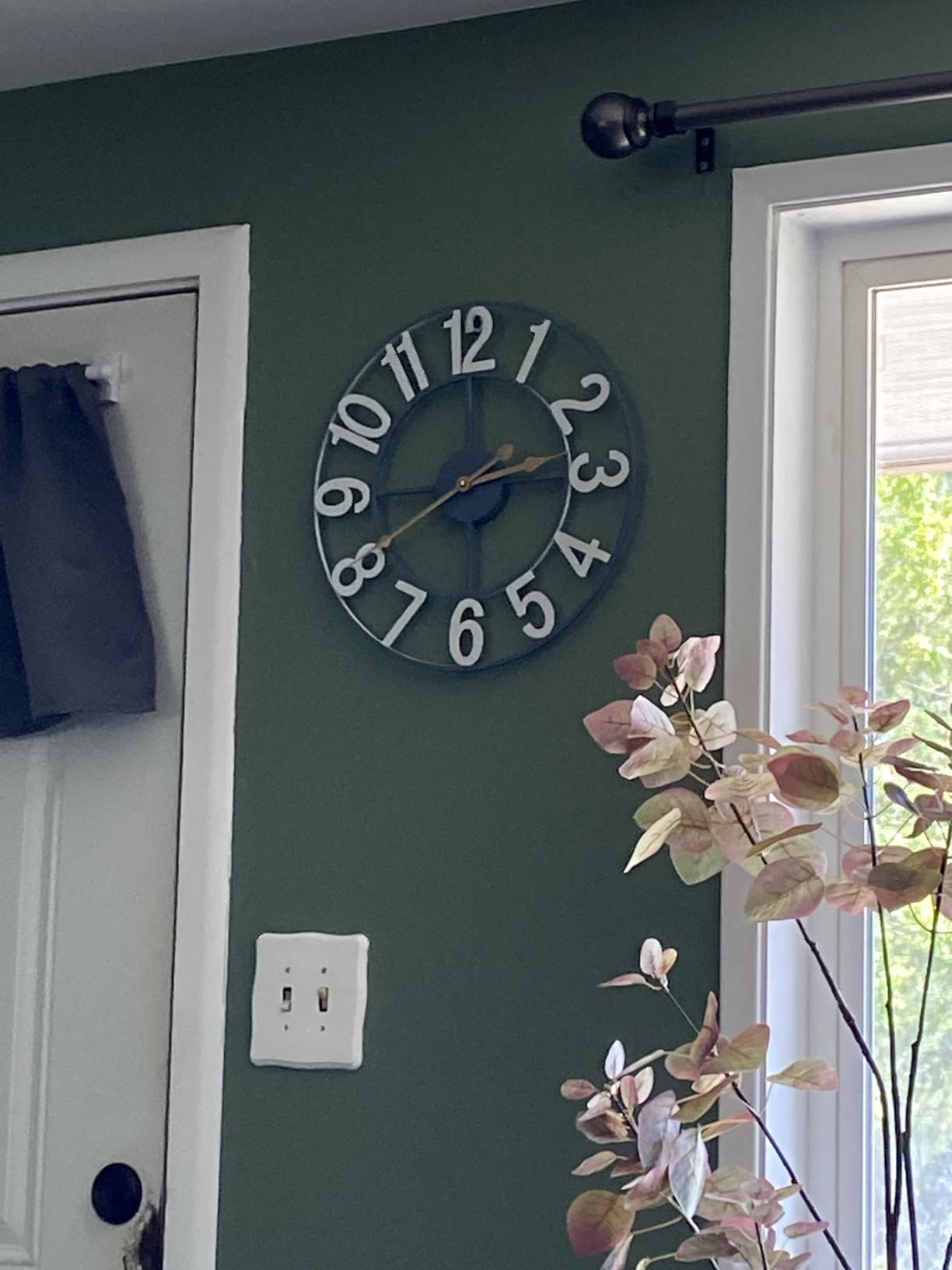 Sorbus Large Wall Clock for Living Room Decor - Wall Clock for Kitchen - 24 inch Big Wall Clock Decorative - Metal Wall Art - Analog Large Clock for Bedroom, Home, Kitchen, Office, Wall Decor (Black) customer photo 1