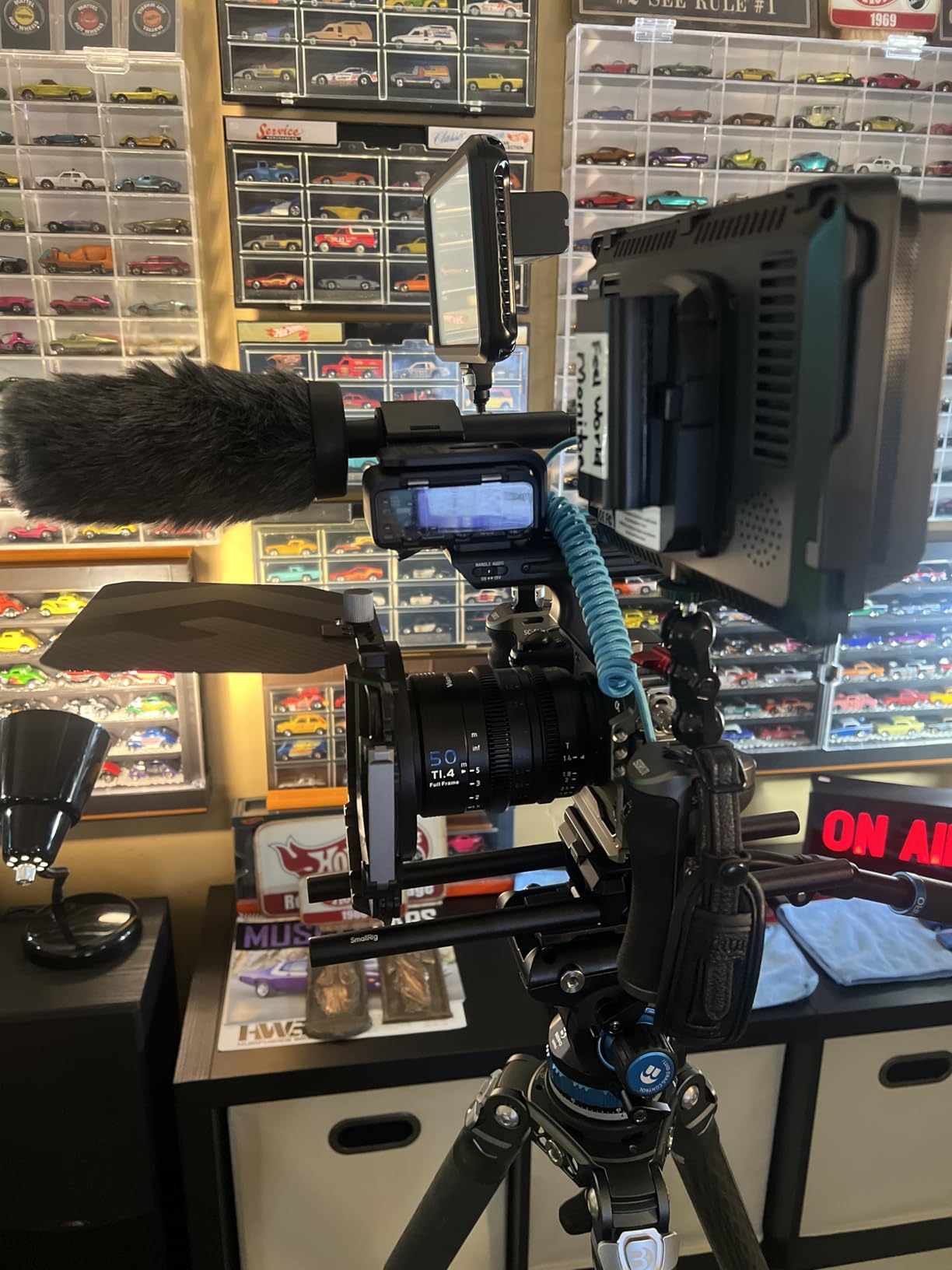 Sirui 15mm Rail Support System with Quick Release Plate, Camera Baseplate with Dual 15mm Rod Clamps for Tripod, Shoulder Rig, Follow Focus, AM-QA-LR customer photo 2