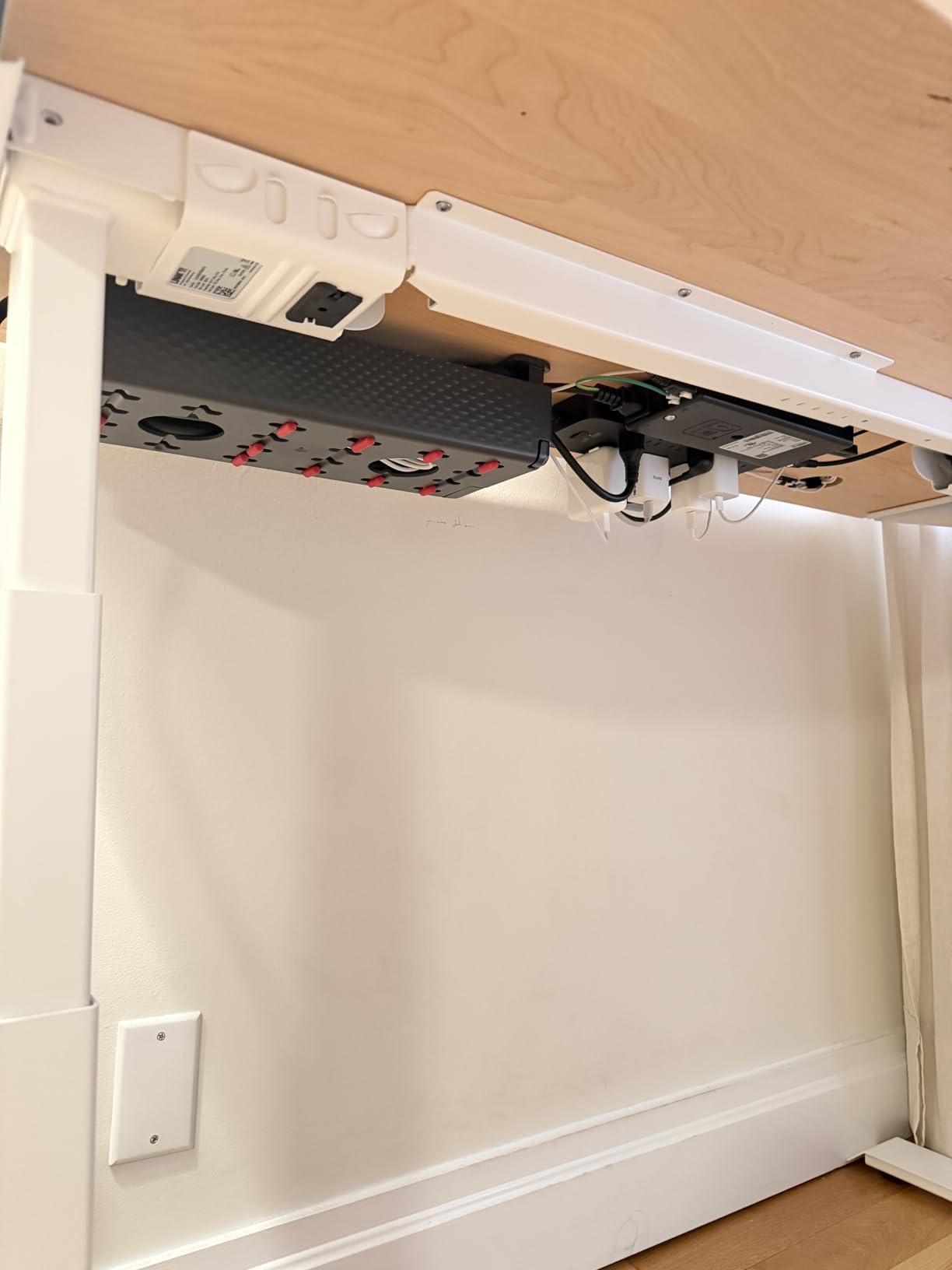 Steelcase Universal Cable Management Kit - for Office Desk - Desk Cord Organizer - Cable Management & Cord Hider - Wire Solution - Powerstrip Sold Separately - Large customer photo 2