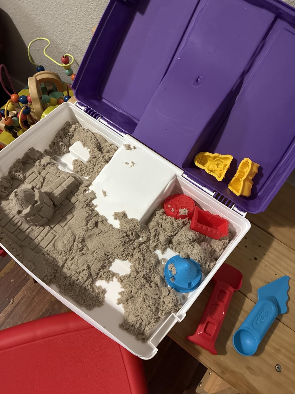 Kinetic Sand Variety Case with 2lbs Play Sand (Beach, Neon & Shimmer) & 5 Tools, Reusable Storage, Sensory Toys for Kids Ages 3 and up customer photo 1