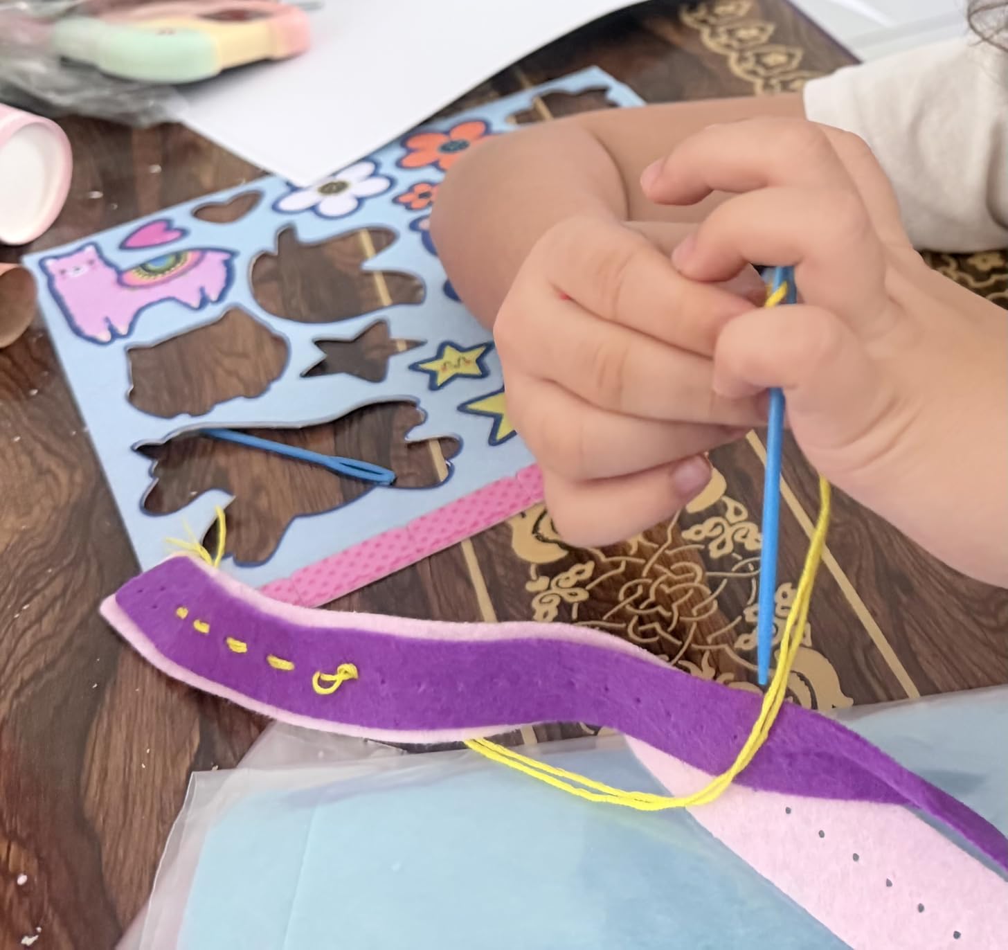 KRAFUN My First Sewing Bag Kit Arts & Crafts for Beginner Kids, 6 Easy DIY Sewing mini Bag Holder Case Projects of Animal Theme, Instructions Learn to Sew & Felt Embroidery, Gift for Girls & Boys customer photo 2