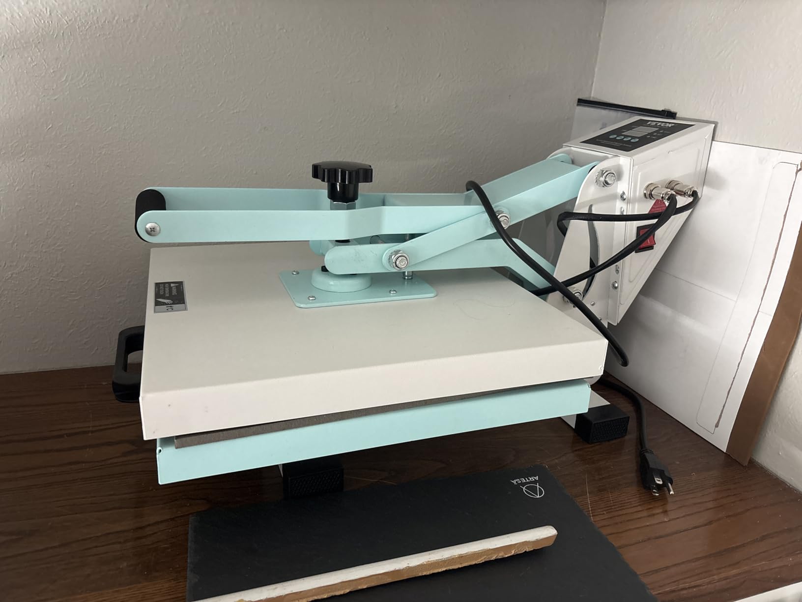 VEVOR 3-in-1 Auto Hat Heat Press Machine for Caps - No Crease, Automatic Release & Press Knob-Style Digital Control Panel, with 3pcs Interchangeable Platens (6.6