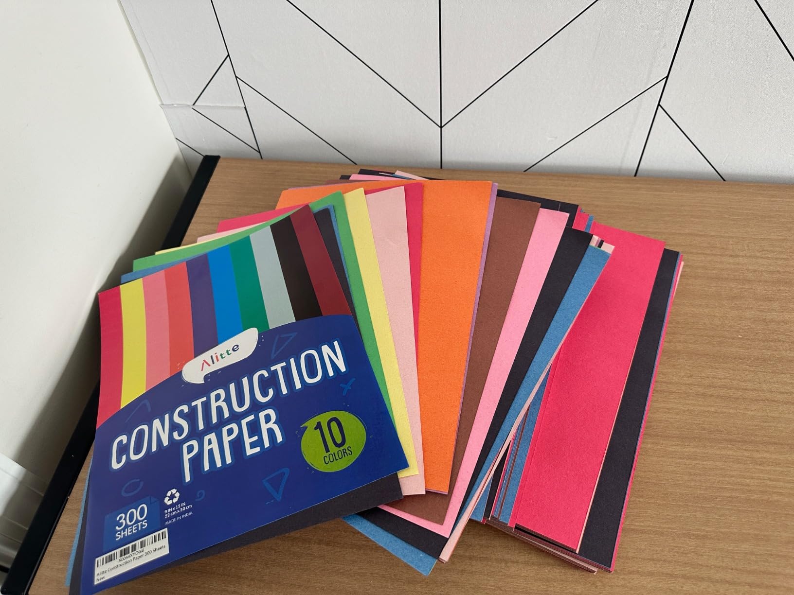 Alitte Construction Paper Assorted Colors - (600 Sheets, 9x12), Craft Paper, 10 Bright Colors - Bulk Pack Arts & Crafts Projects - Colored Paper for Preschool, Home, and Classroom Supplies customer photo 1