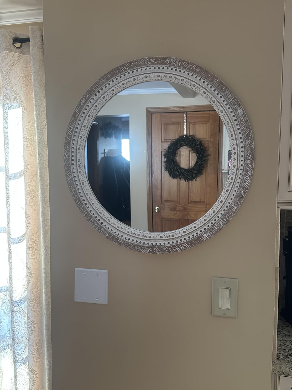 Reflinto 36x24 Inch Arched Farmhouse Mirror, Rustic Distressed Wood Wall Mirror for Bathroom Over Sink, Entryway, Living Room, Foyer Decor customer photo 1
