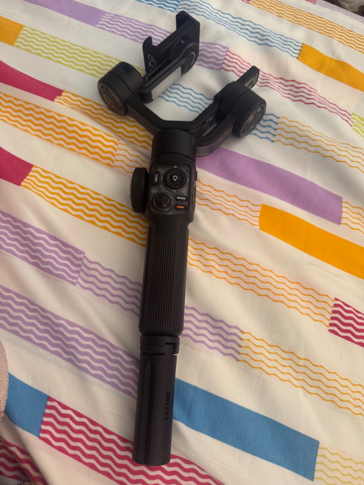 ZHIYUN Smooth 5S AI 3-Axis Gimbal Stabilizer for Smartphone, iPhone Gimbal with Built-in Fill Light, Tripod, Phone Stabilizer for Video Recording Supports Gesture Control, 360-Degree Inception customer photo 1