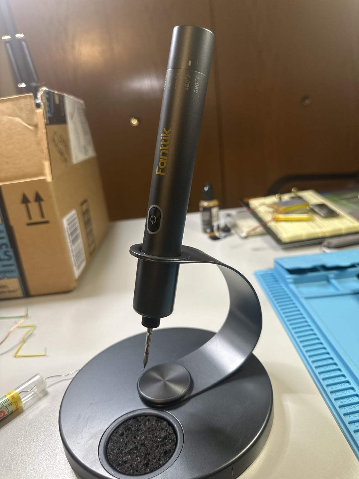 Fanttik T1 Max Soldering Iron Kit, Cordless Soldering Iron, 7 Seconds Fast Heating(390°F-840℉), Auto Sleep, 4 Precision Soldering Tips(C210), 360° Swivel Stand, Soldering Iron for Precision Repair customer photo 2