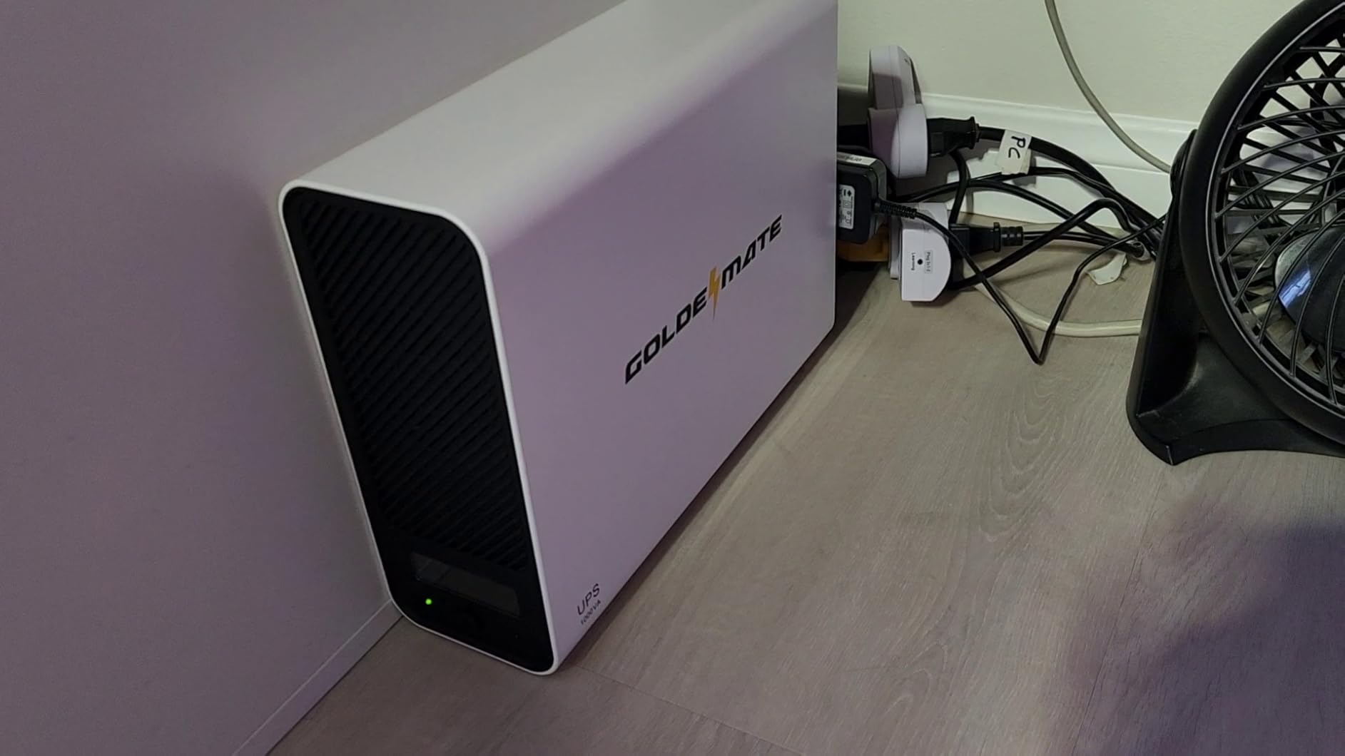 GOLDENMATE 1000VA/800W Lithium UPS Battery Backup & Surge Protector, White customer photo 1