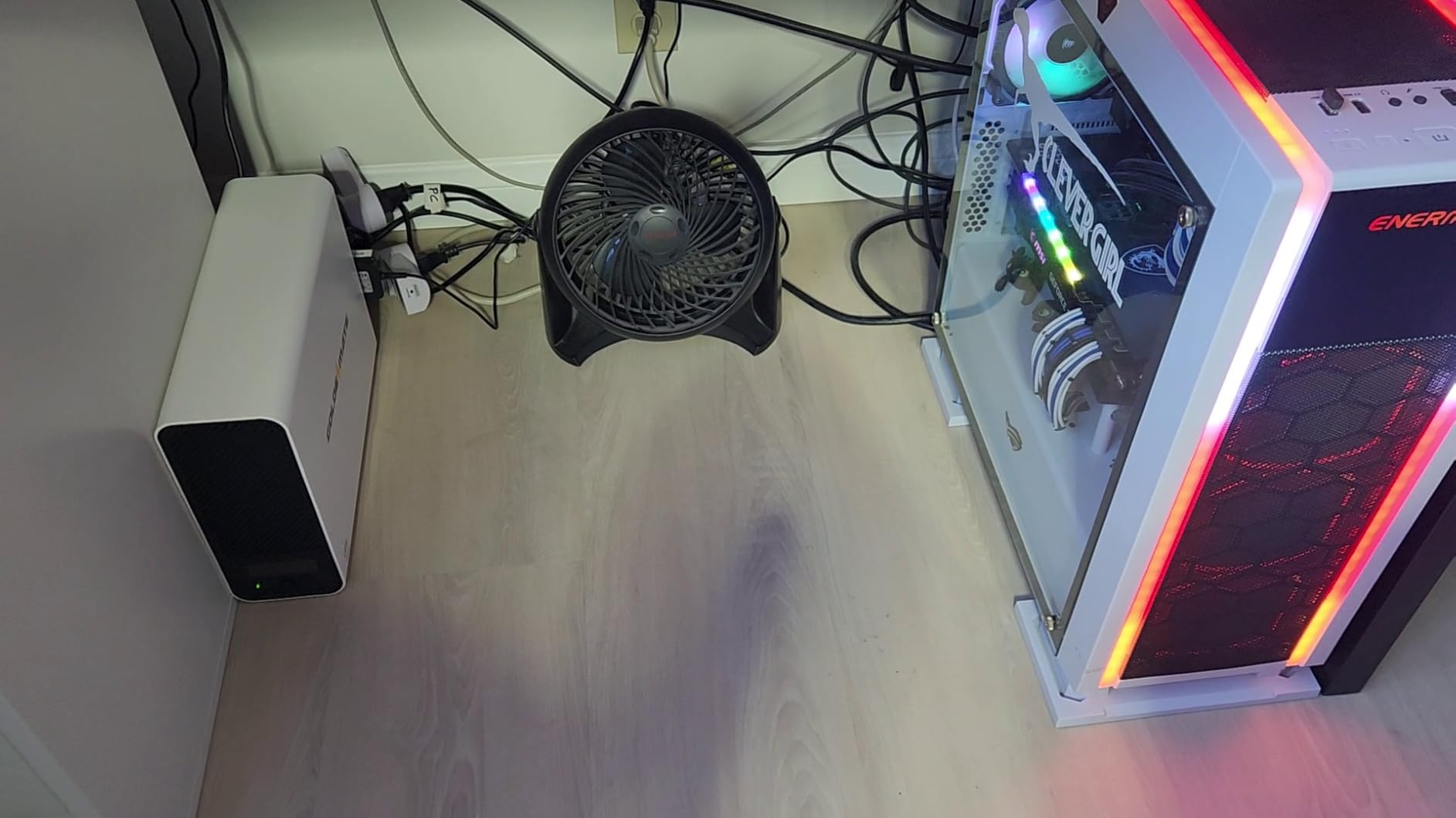 GOLDENMATE 1000VA/800W Lithium UPS Battery Backup & Surge Protector, White customer photo 2