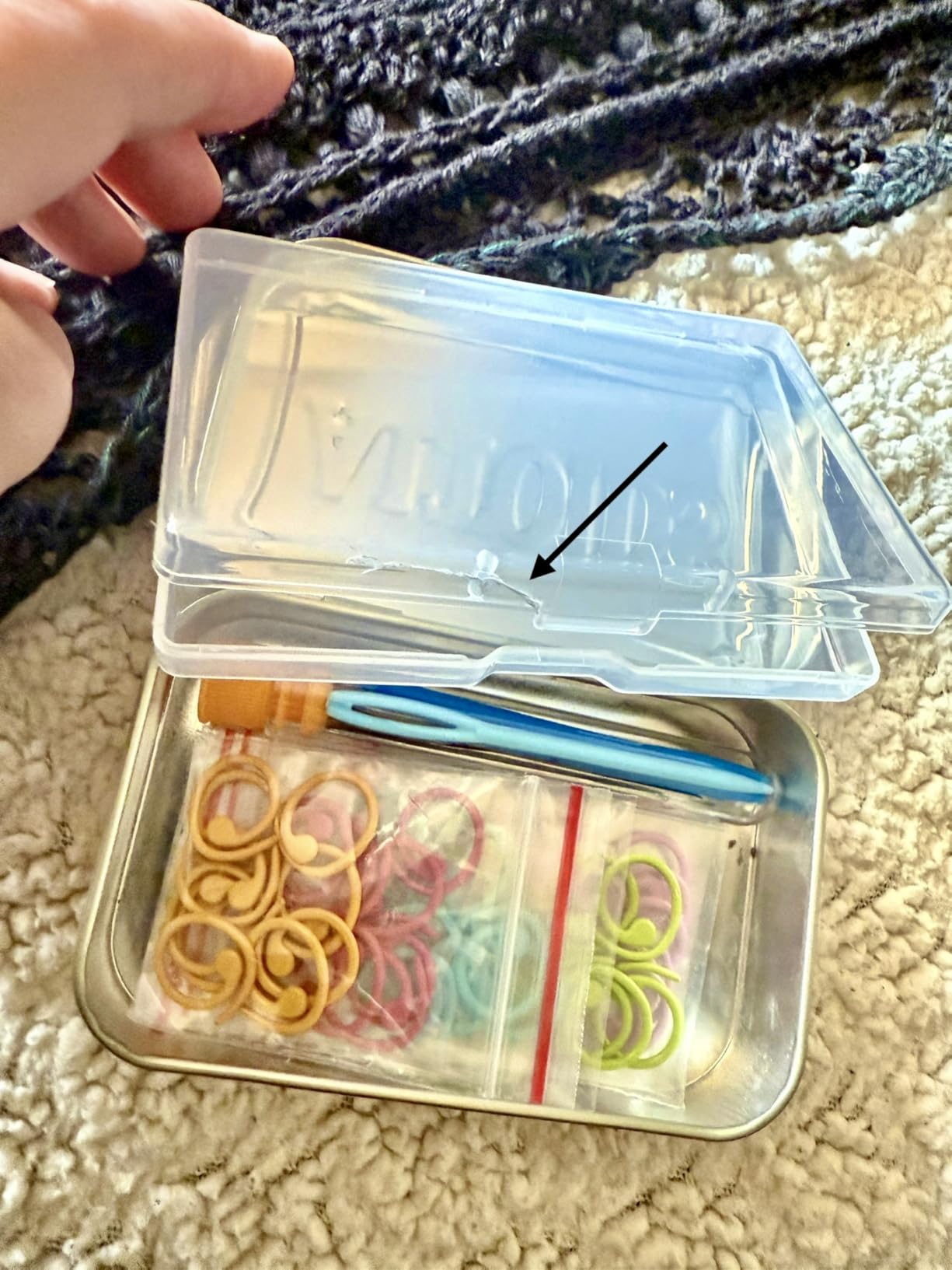 Lokunn 50 Pcs Metal Crochet Stitch Markers, 5 Colors Spiral Metal Colorful Crochet Stitch Markers with 9 Pcs Large Eye Blunt Sewing Needles customer photo 2
