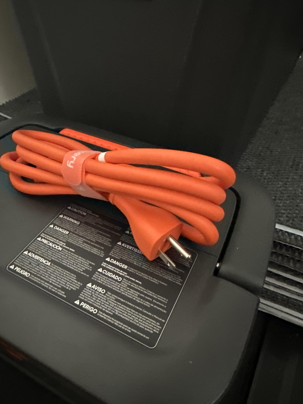 Jackery Explorer 1000 v2 Portable Power Station, 1070Wh LiFePO4 Battery, 1500W AC/100W USB-C Output, 1 Hr Fast Charge customer photo 1