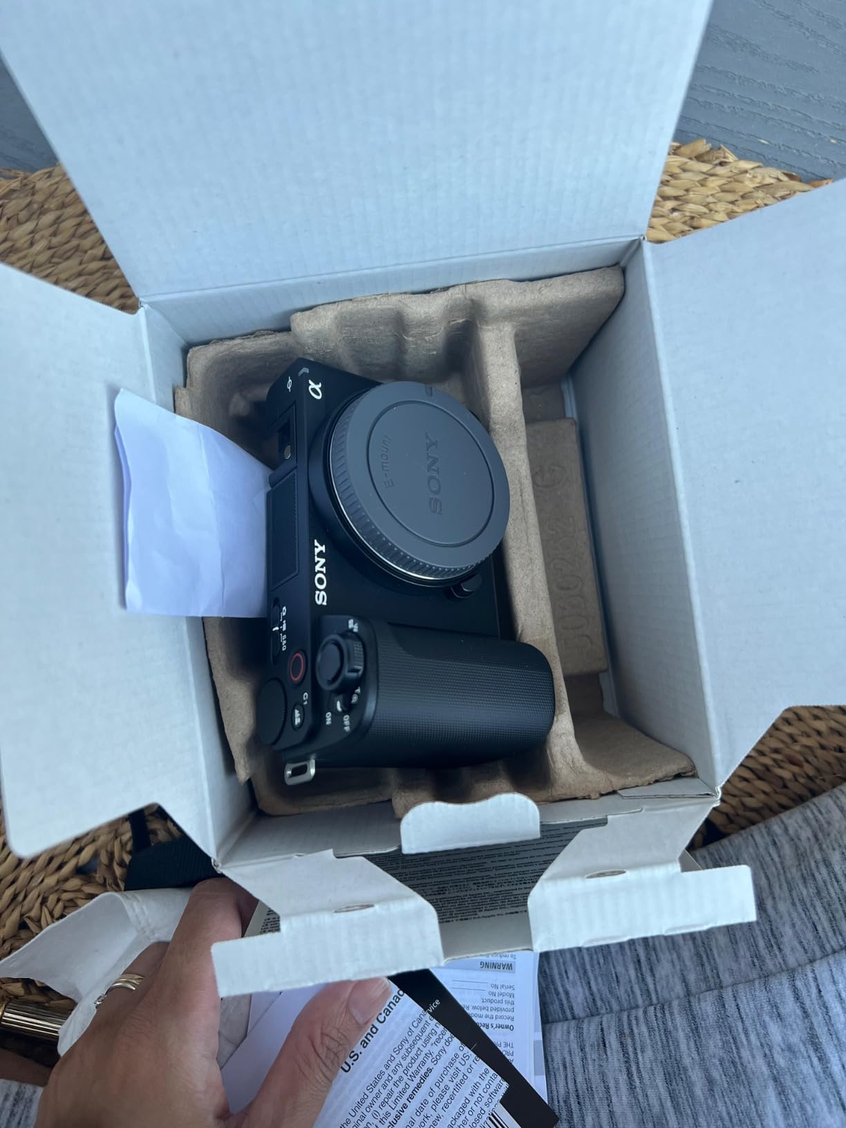 Alpha ZVE10 II - APS-C Interchangeable Lens Mirrorless Content Creators' Camera - Black - Body Only customer photo 2