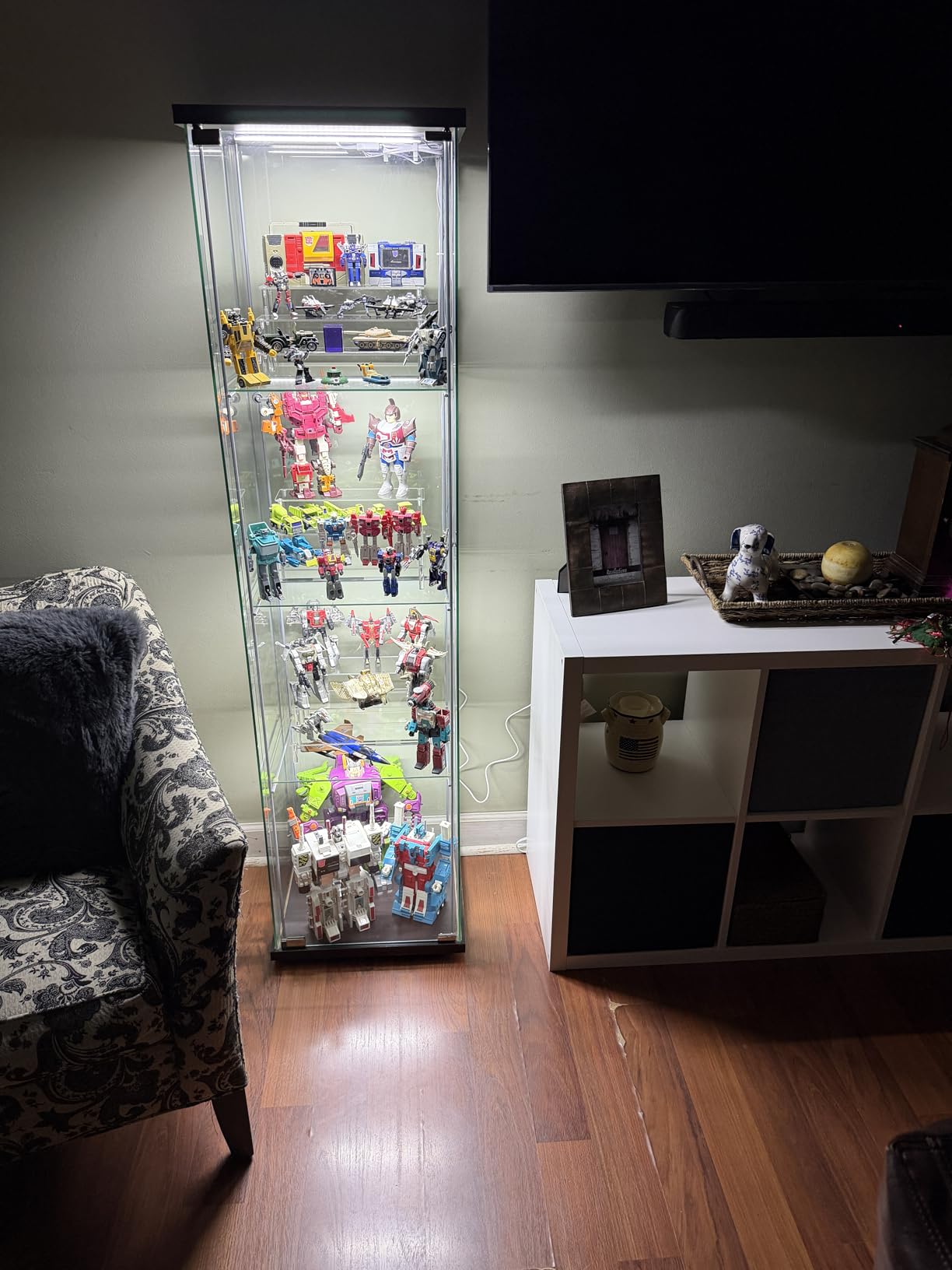 JUSJUBR Display Cabinet Lights, LED Shelf Lighting with Memory Function, 4x12 Inch Black Display Case LED Lighting, LED Lights for Display Case, Cold White 6000K, Ultra-Thin, Dimmable customer photo 1
