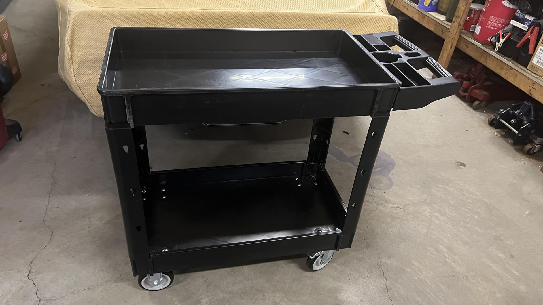 VEVOR Utility Service Cart, 2 Shelf 550LBS Heavy Duty Plastic Rolling Utility Cart, 360 Swivel Wheels for Warehouse Garage customer photo 2