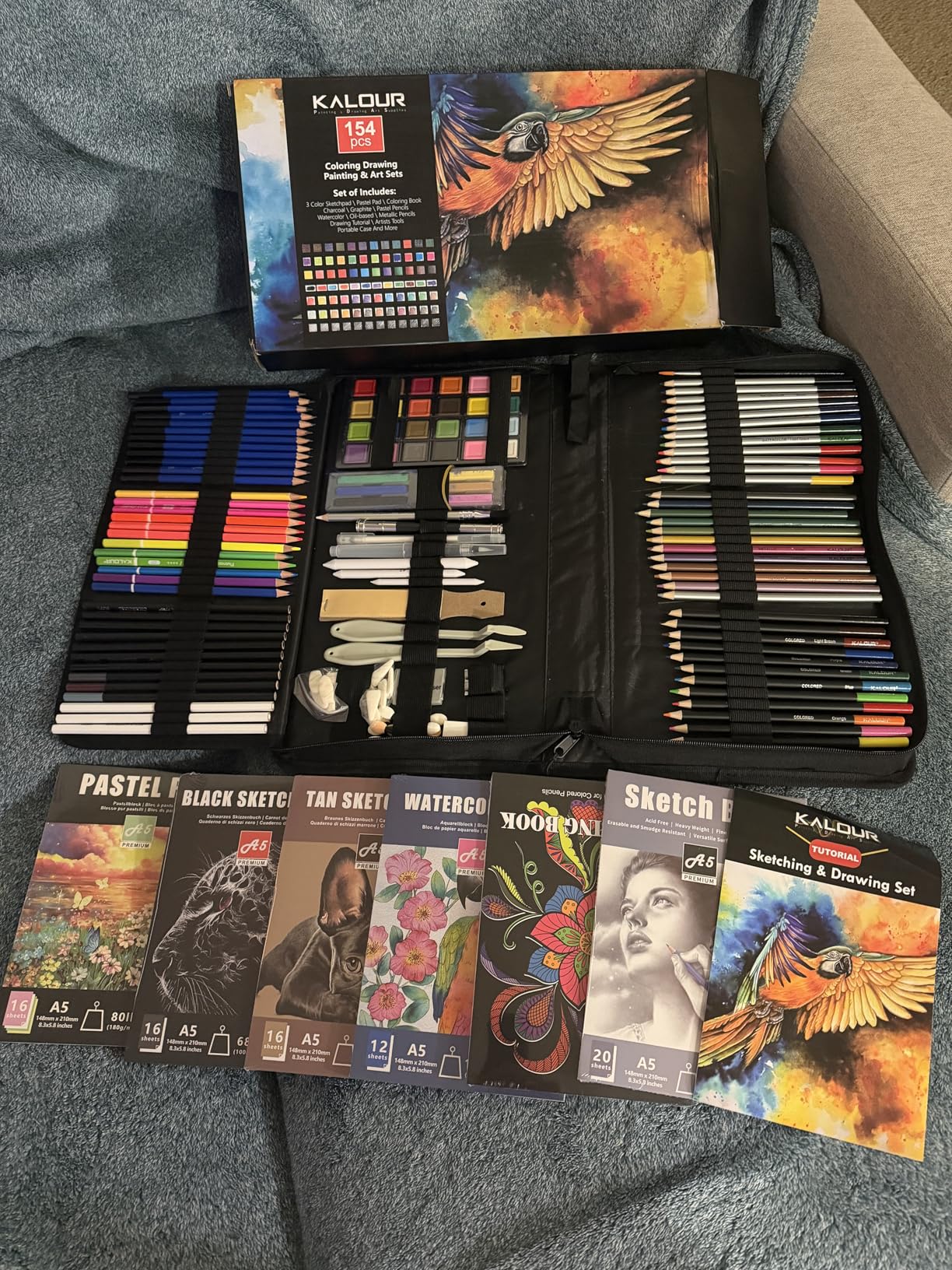 KALOUR 154PCS Artists Art Supplies - Drawing Kit with 6 Sketchbook,Tutorial,Coloring Paper - Graphite,Colored, Charcoal, Watercolor & Metallic Pencils - for Artists and Beginners customer photo 1