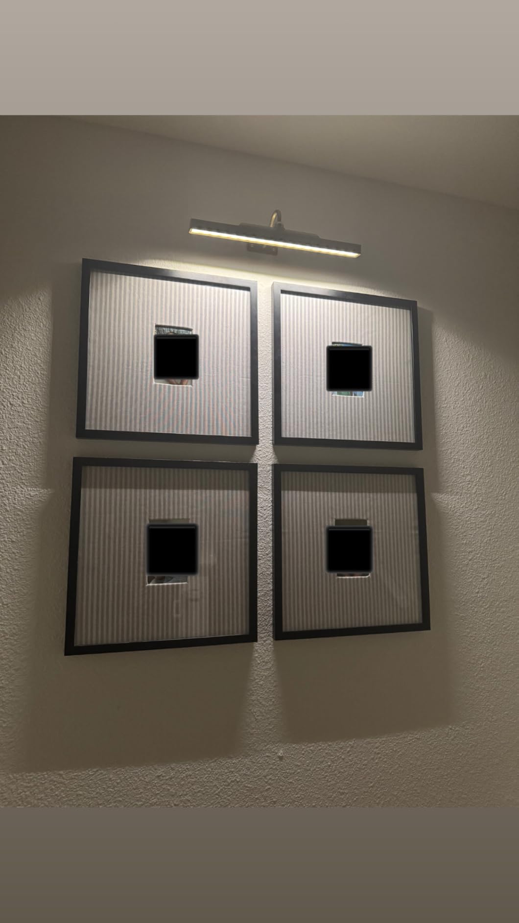 Dimmable Cordless Picture Light for Wall 16in, 5000mAh Rechargeable Battery Wall Sconce Art Light, CRI 95+ 350LM Wall Light for Gallery Artwork, Paintings, Photo, Portraits - Black customer photo 2