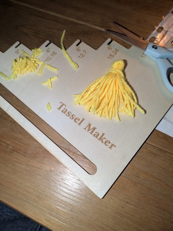BENECREAT Wooden Tassel Maker, 7-Size Making Ruler, Ladder-Shaped Pendant Tool Knitting Accessories for Lace and Knot Weaving, 2/3/4/5/6/7/8 Inch customer photo 2