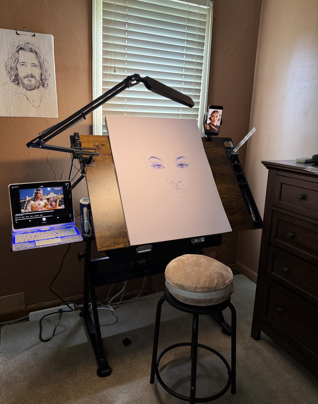 SUPER DEAL Drafting Table Set with Charging Station, Height Adjustable Tilting Drawing Desk Artist Desk with Stool Multifunctional Art Craft Workstation with 2 Storage Drawers for Home Office School customer photo 1