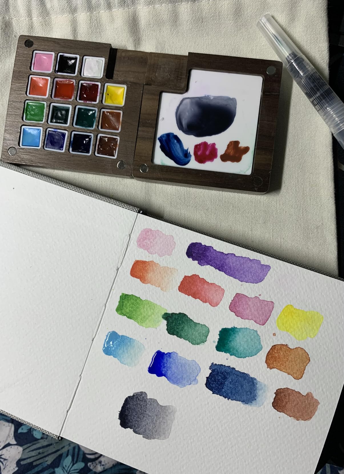 Mini Watercolor Paint Set,Portable mini Travel Watercolor kit, Pocket Watercolor Set with Paint,Art Supplies, for Artists, Amateur Hobbyists and Painting Lovers customer photo 2