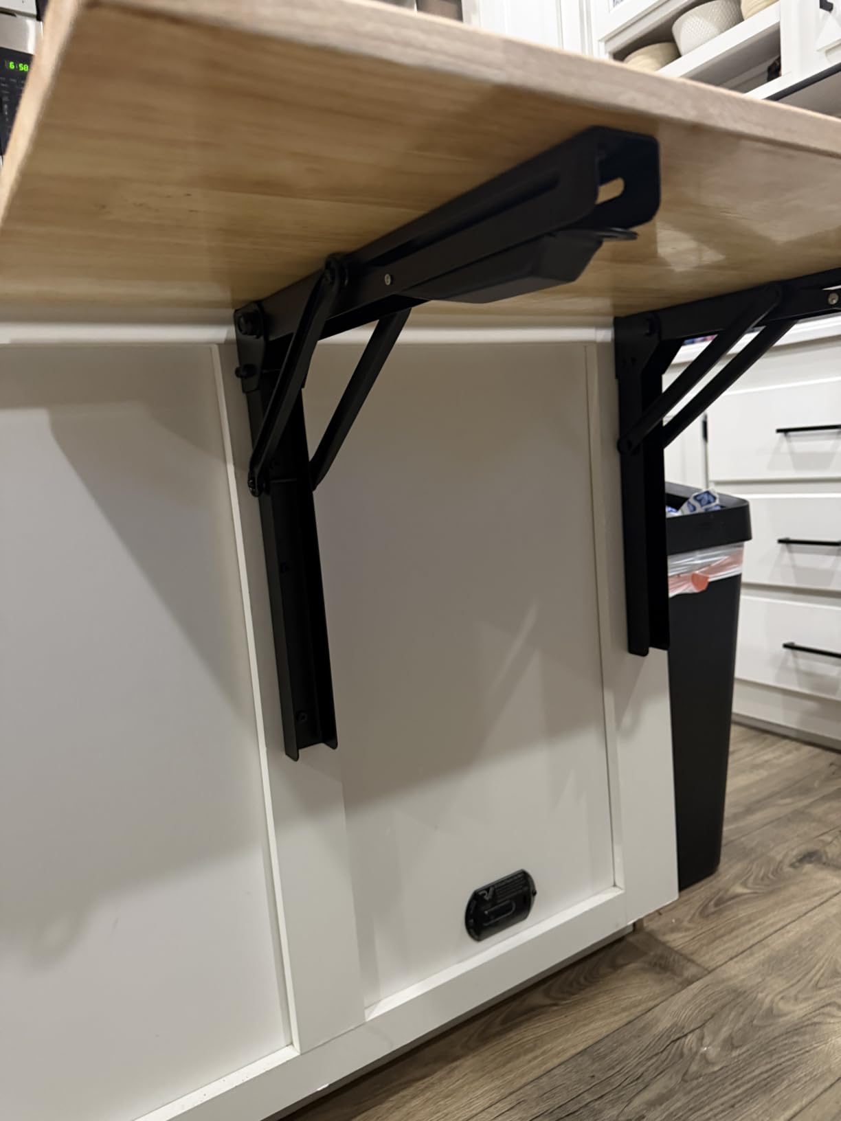 WALMANN Space Saving Wall Mounted Folding Workbench, Heavy Duty Folding Wall Table/Desk for Garage, Workshop, Holds Up to 550 lbs (Tabletop Size: 47.25 x 22.75 inch) customer photo 1