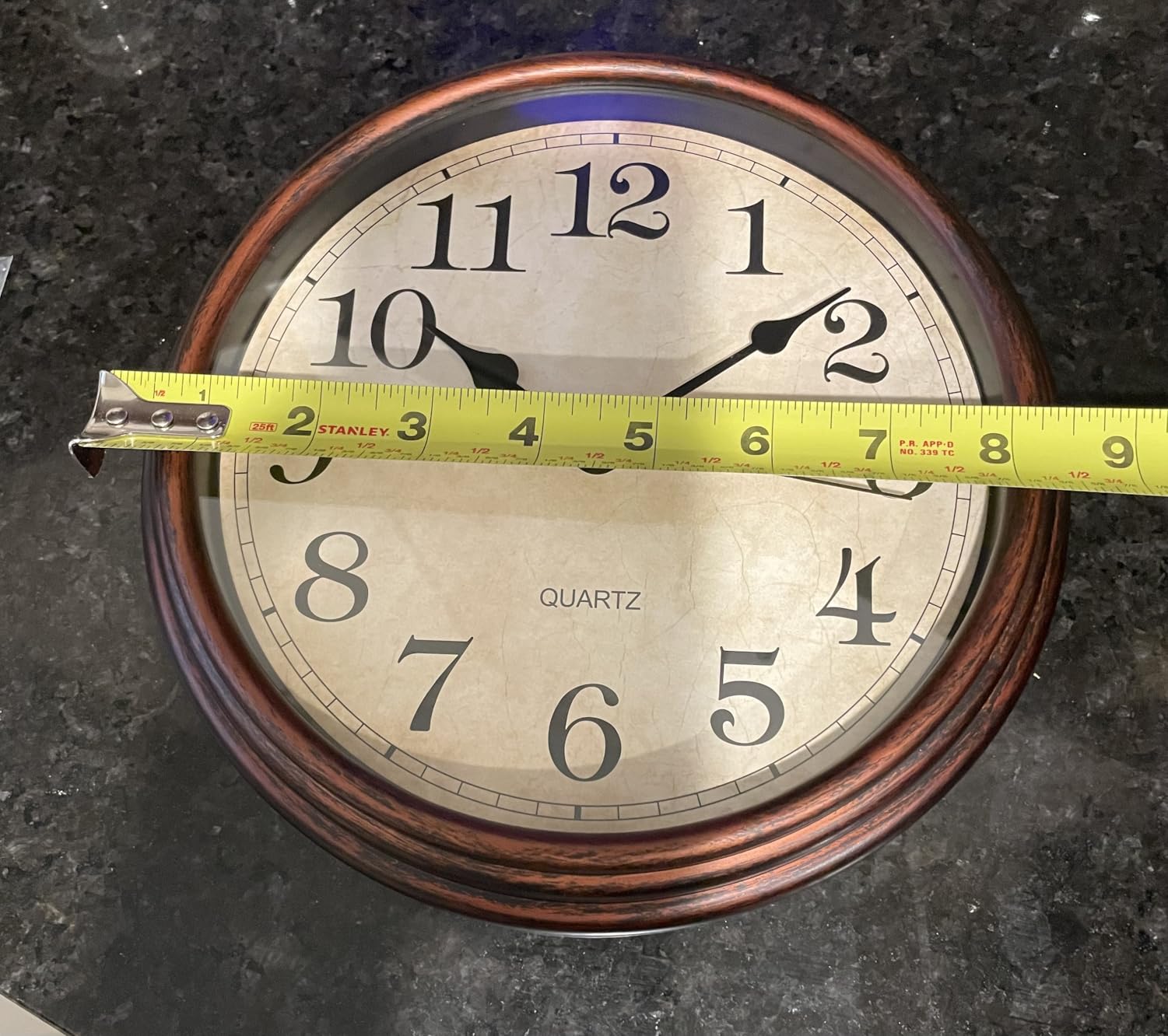 Wall Clock, 9 Inch Silent Non Ticking Classic Battery Operated Clocks, Decorative for Living Room, Bedrooms, Bathroom, Kitchen Office (Bronze) customer photo 1