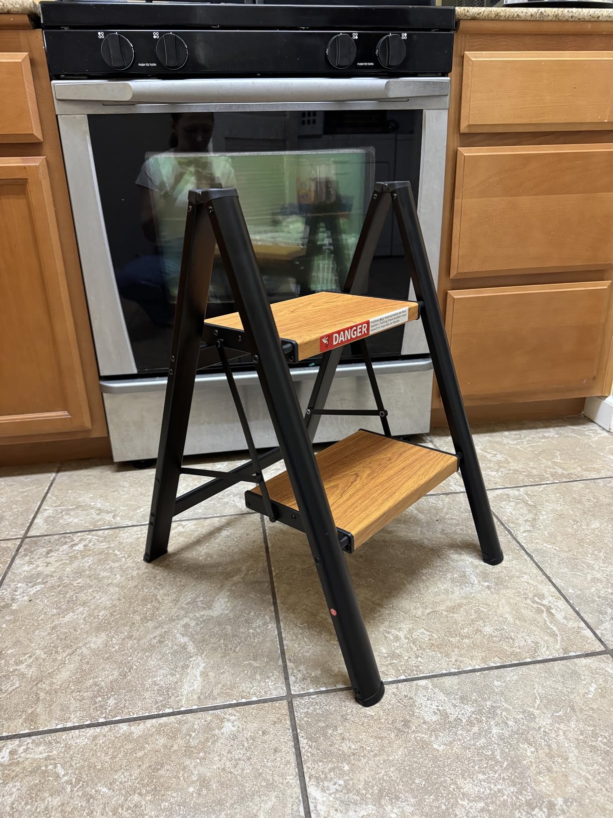 HBTower Step Ladder, Lightweight Aluminum Folding Step Stool with Anti-Slip Wide Pedal, 330lbs Capacity Step Ladder for Household, Kitchen, Office - BlackWoodgrain customer photo 1