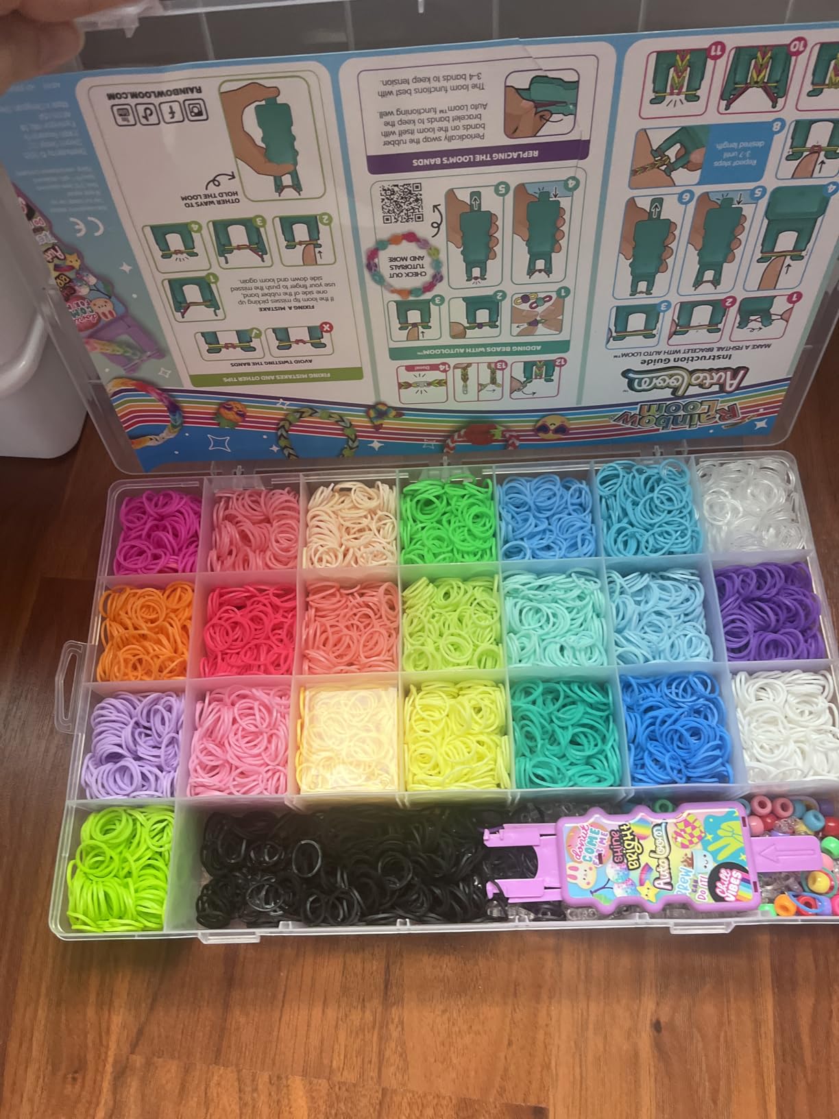 Rainbow Loom: 9,000 Bands AutoLoom Creation Case with 50 Beads & 3 Sticker Sheets - DIY Bracelet & Jewelry Making Kit for Kids 7+ customer photo 1