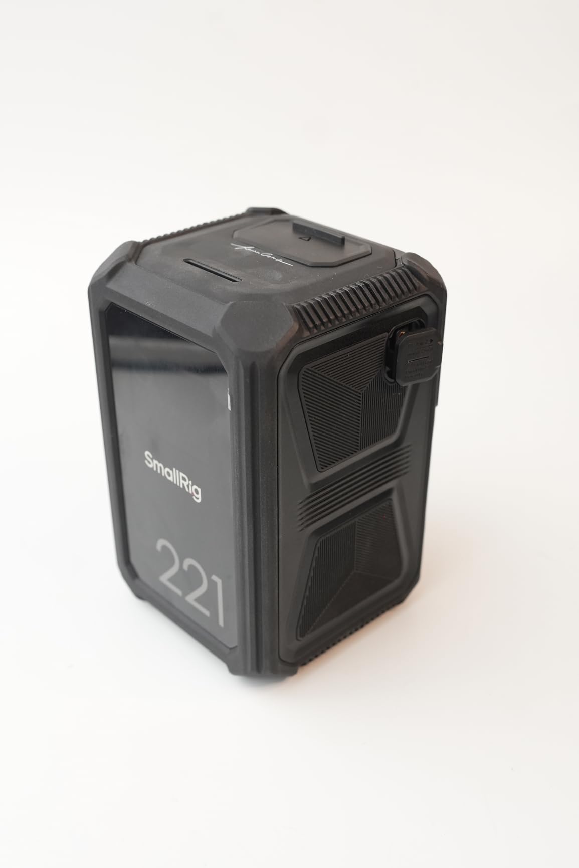 SMALLRIG V Mount Battery, 99Wh / 6800mAh Dual D-TAP V Mount Battery, 100W Output 2H Full Charge, with USB-C, DC Ports, APP Control, 2.0