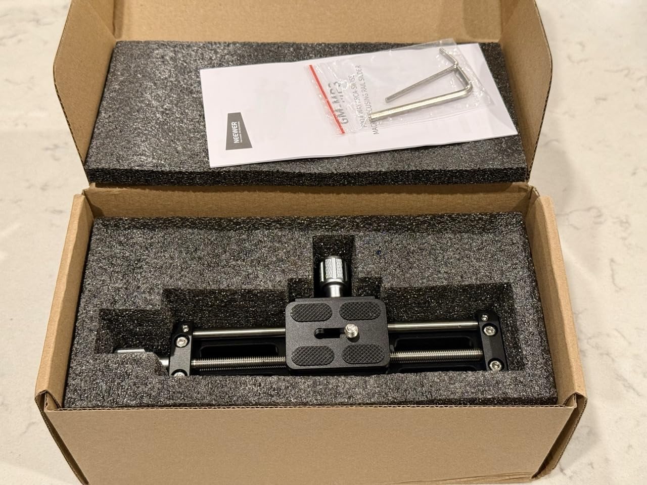 NEEWER Macro Rail Slider, 4 Axis 360 Degree Rotating Aluminum Alloy Focusing Rail with Arca Type Quick Release Plate 1/4