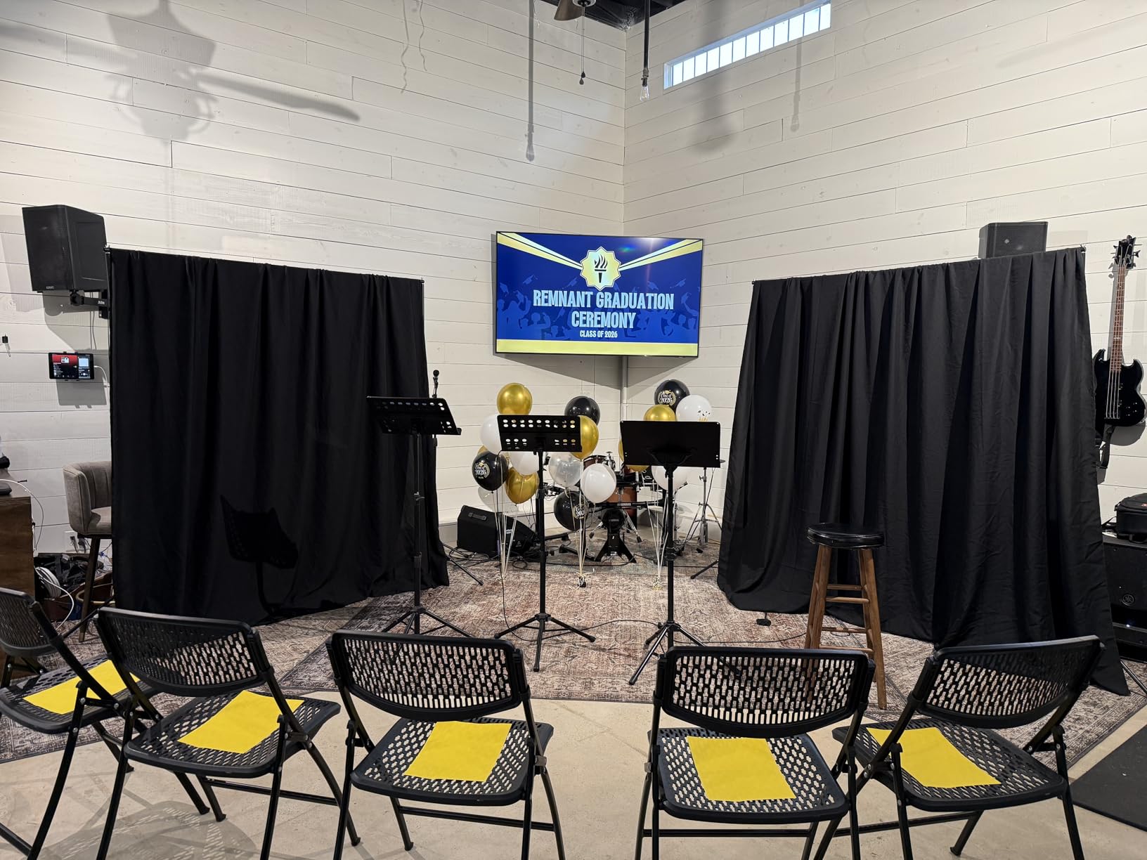 Hemmotop Backdrop Stand 10x8ft (WxH), Photography Background Stand for Parties, Adjustable Photo Backdrop Stands Kit for Wedding, Photo Booth, Party, Decoration, Balloon, Projector Screen customer photo 2