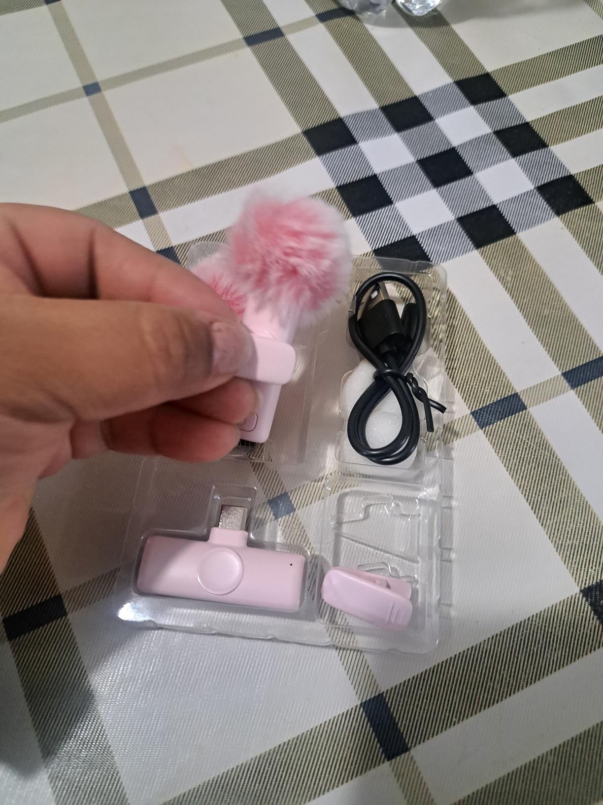 Wireless Microphone for iPhone iPad and Android Phone, 2 Pack Wireless Lavalier Lapel Mic with Noise Reduction, Plug and Play Mini Microphone for Video Recording Interview Podcast YouTube TikTok Vlog customer photo 2