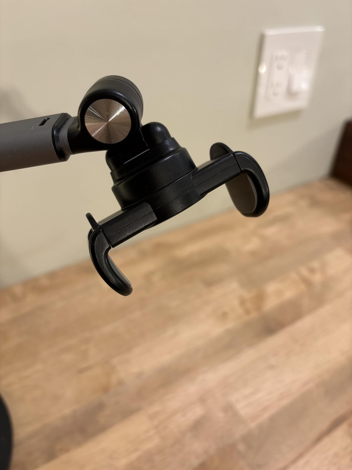 Overhead Phone Mount with Rechargeable Light for iPhone, Table Tripod for Content Creators, Portable Phone Camera Stand for Cooking, Video Recording, Filming, Nail Techs customer photo 1