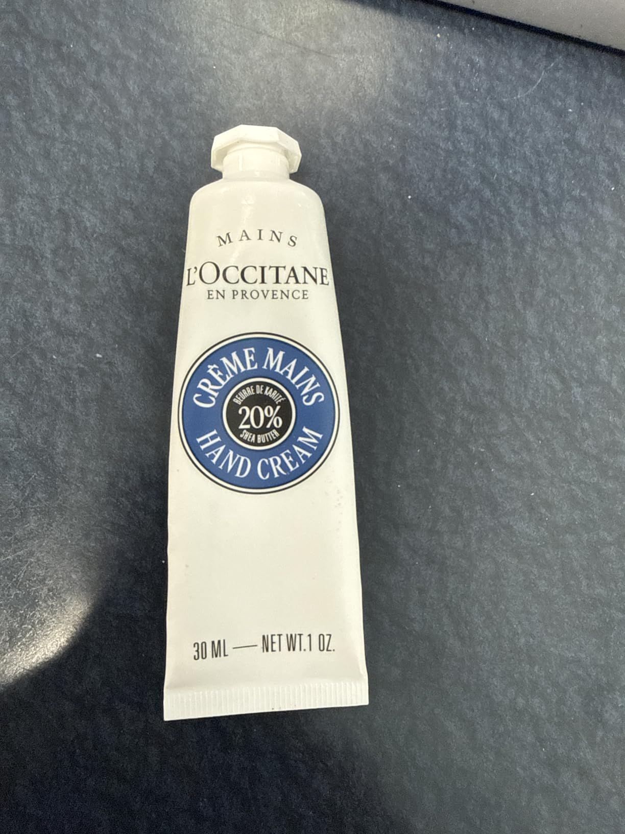 L'OCCITANE 20% Organic Shea Butter Hand Cream, Nourishes & Protects Dry Hands, Fast-Absorbing, Non-Greasy, Leaves Skin Moisturized & Soft, Vegan customer photo 1